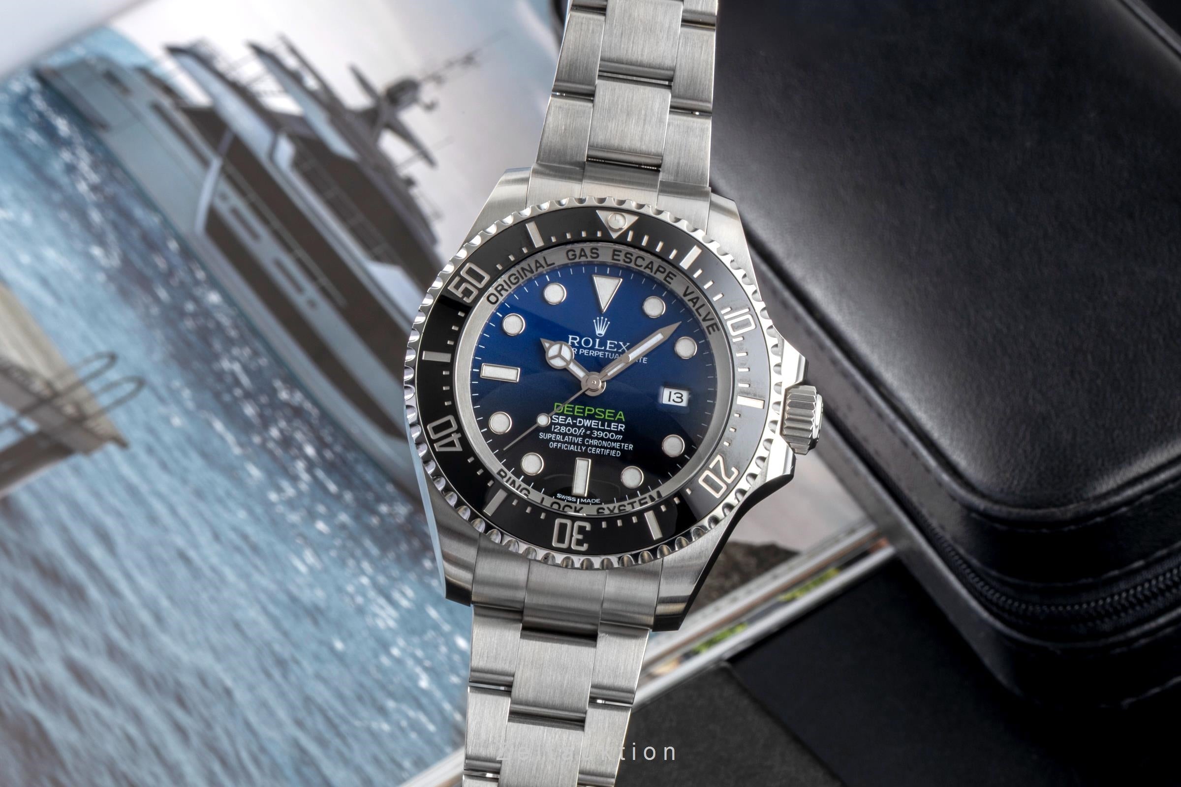 Rolex Sea-Dweller steel / titanium automatic men's watch 116660  [2600914]