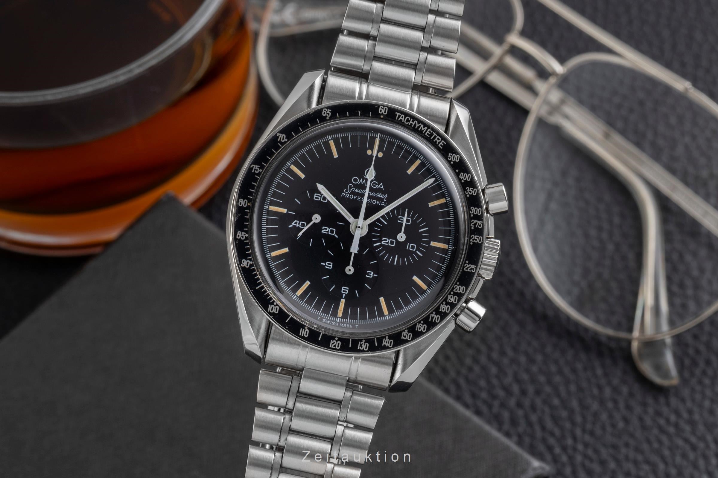 Omega Speedmaster Moonwatch Chronograph Stahl Handaufzug Ref. ST145022 B&P [2600934]