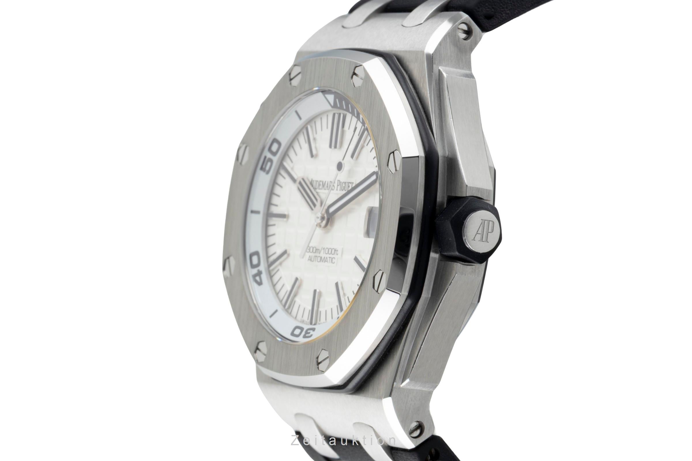 Audemars Piguet Royal Oak Offshore Diver Stahl Ref. 15710ST.OO.A002CA.02 B&P [2600936]