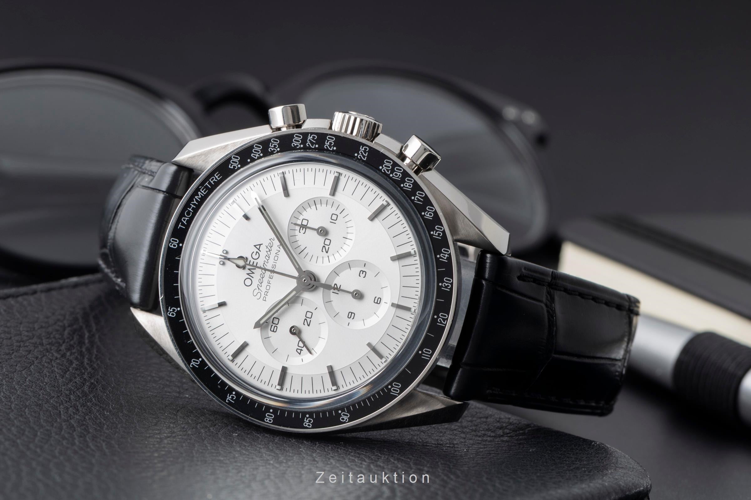 Omega Speedmaster Chronograph 18k Weissgold Handaufzug Ref. 310.63.42.50.02.001  [2600975]