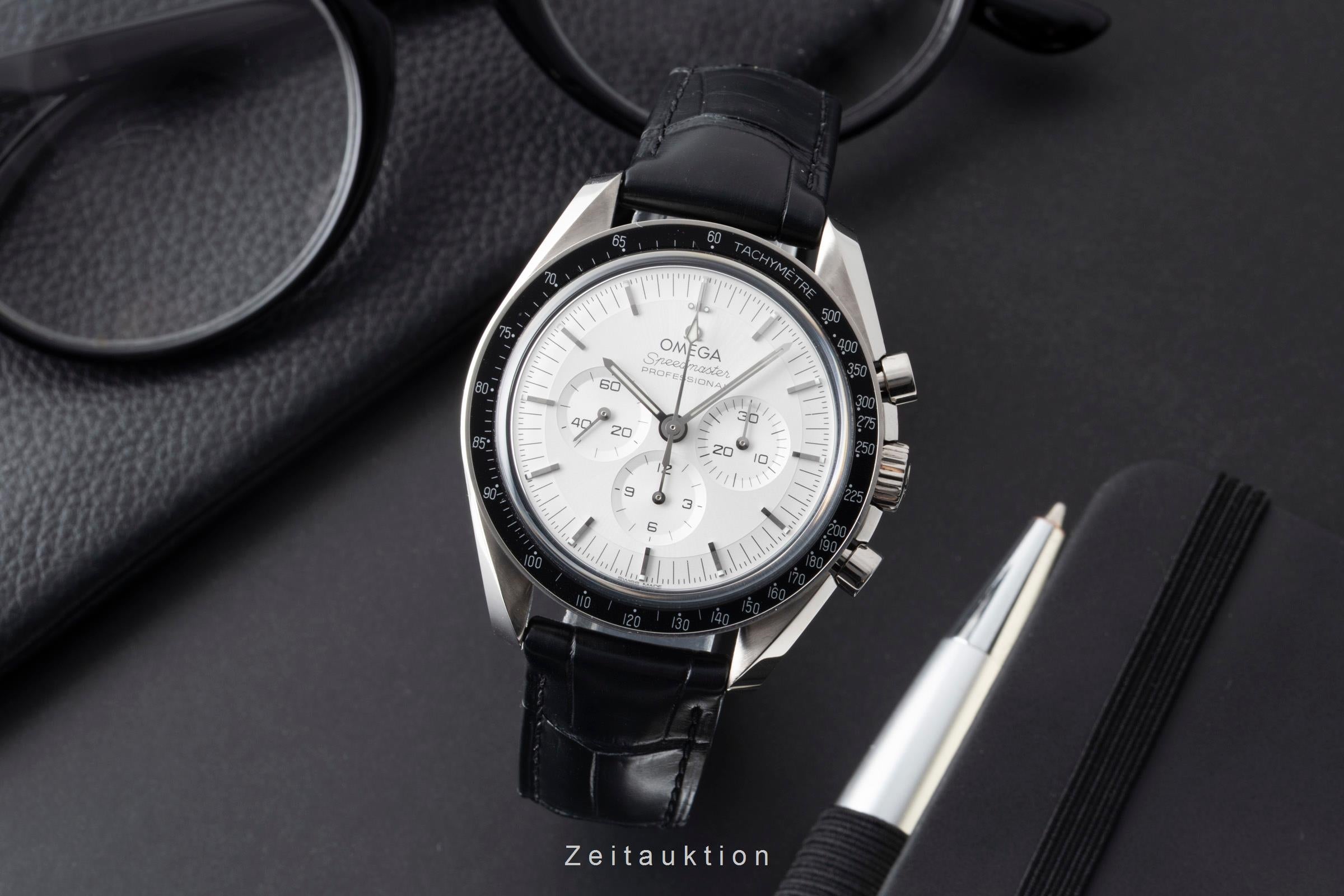 Omega Speedmaster Chronograph 18k Weissgold Handaufzug Ref. 310.63.42.50.02.001  [2600975]