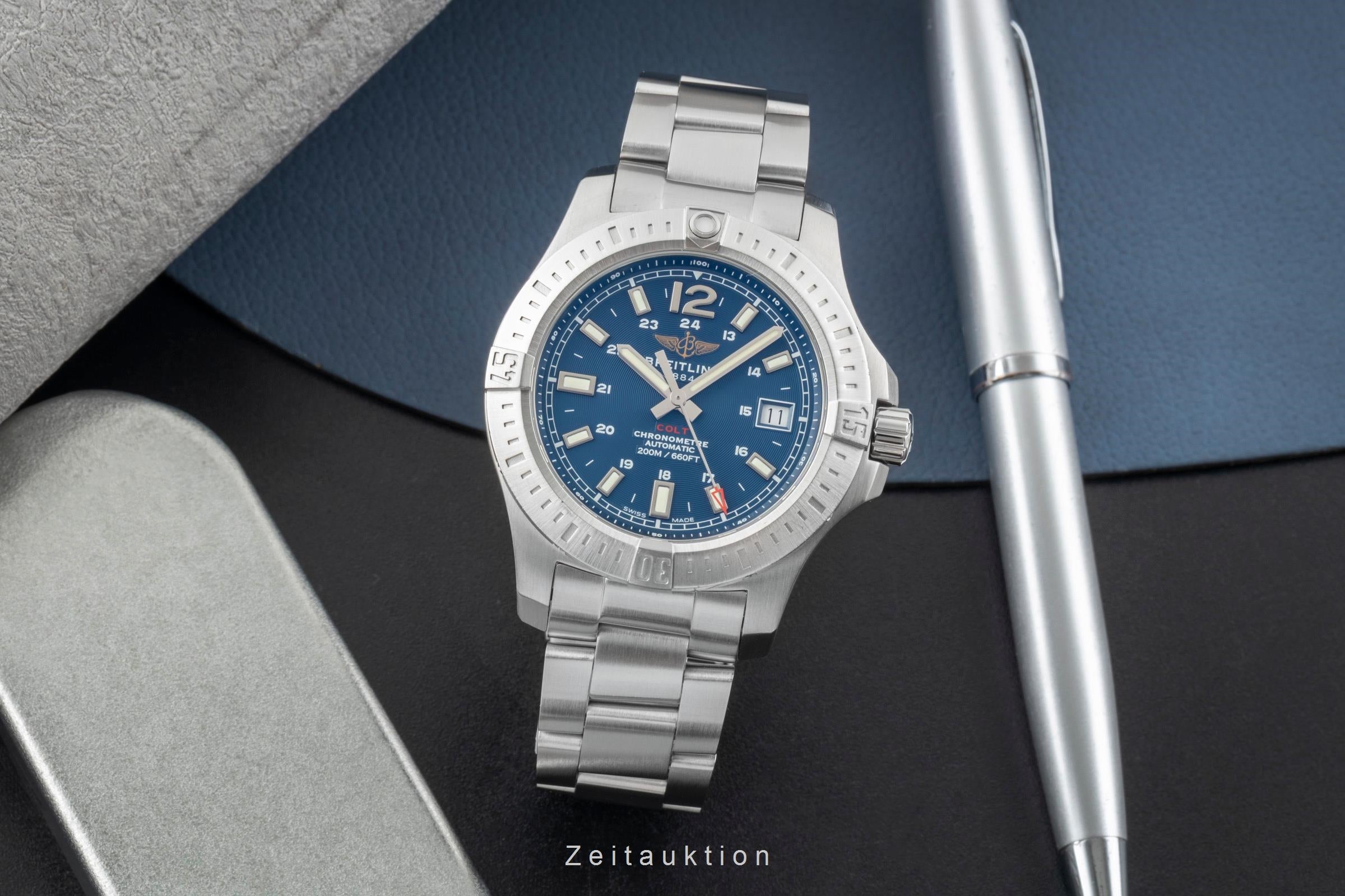 Breitling Colt Blue Dial Stahl Automatik Herrenuhr Ref. A17313101C1A1 B&P 2020 [2601064]
