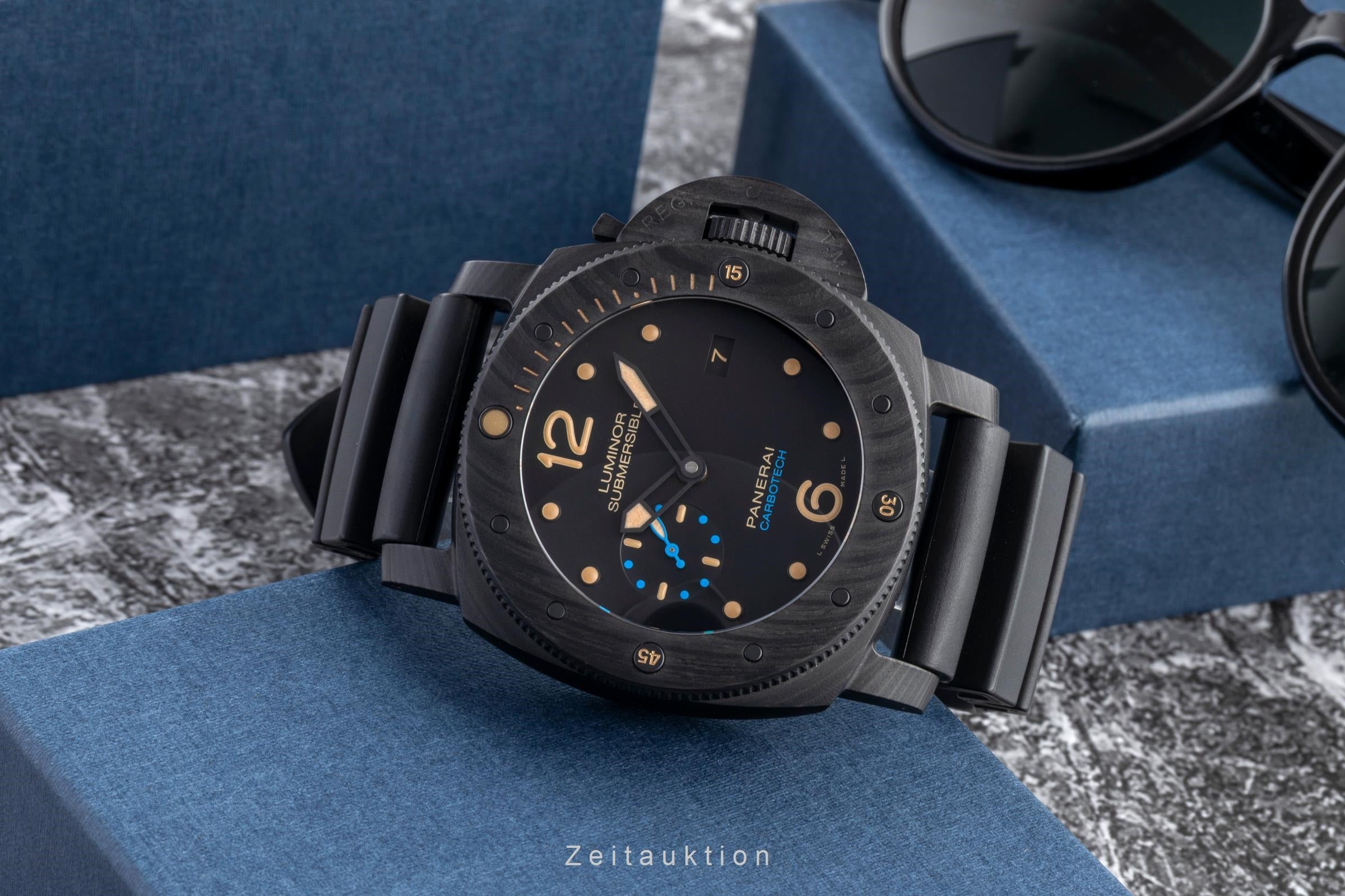Panerai Submersible carbon automatic men's watch PAM00616 LP: 19500EUR  [2601125]