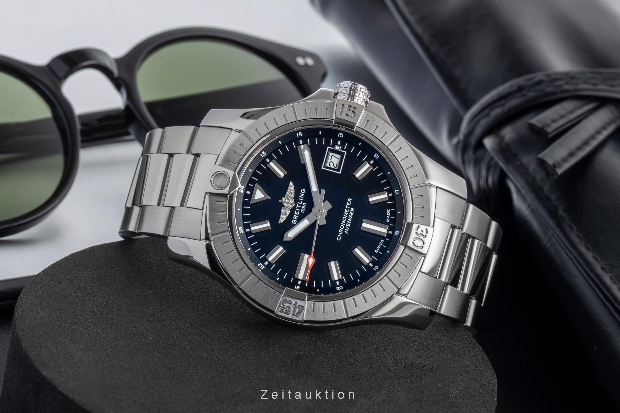 Breitling Avenger steel automatic Kal. B17 Ref. A17318101B1A1