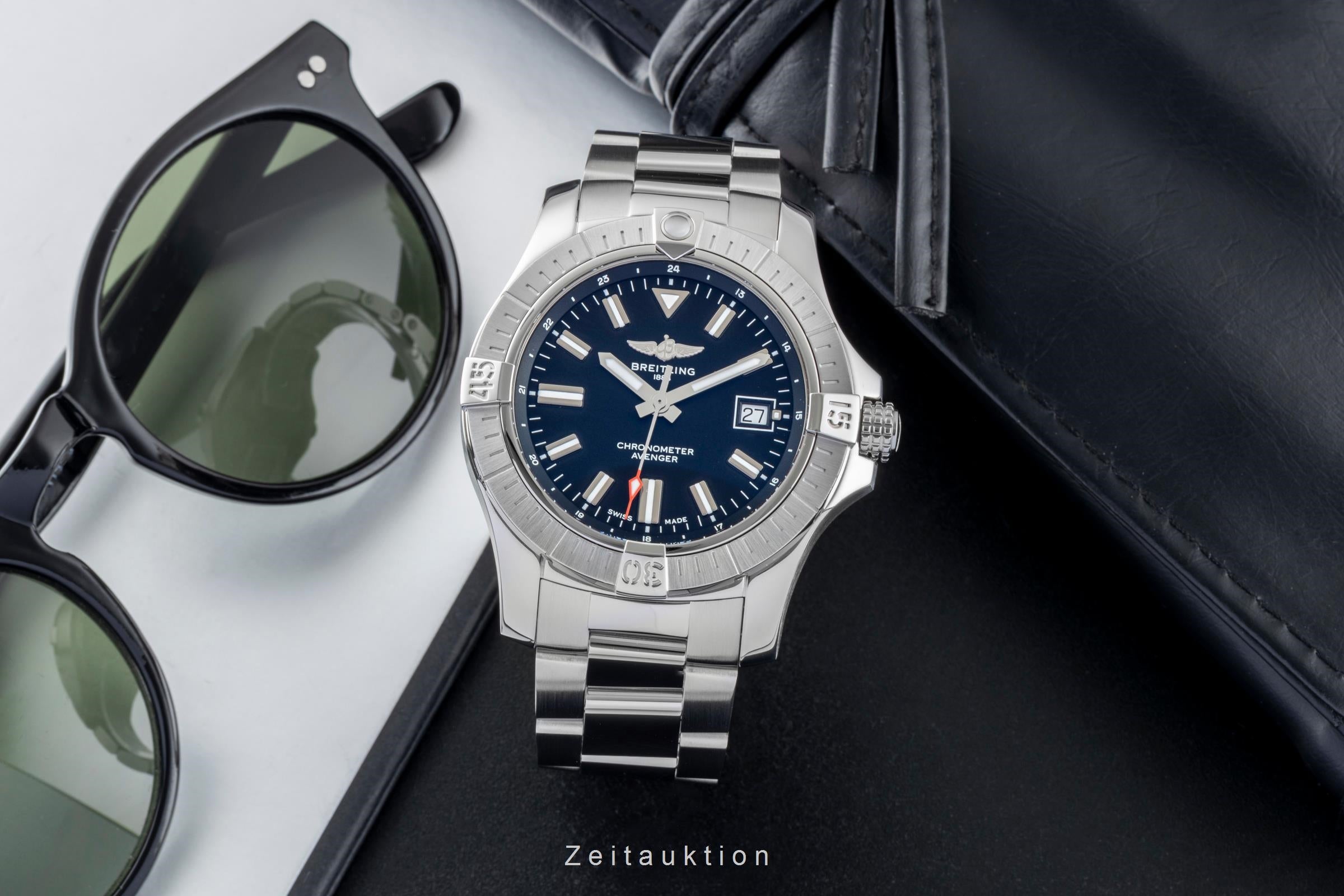 Breitling Avenger steel automatic Kal. B17 Ref. A17318101B1A1