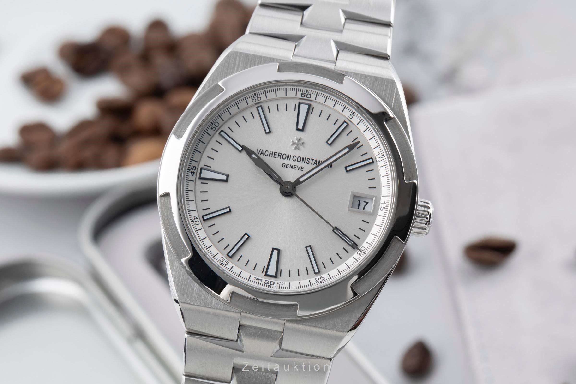 Vacheron & Constantin Overseas steel automatic men's watch 4500V/110A-B126 LP: 27900EUR  [2601189]