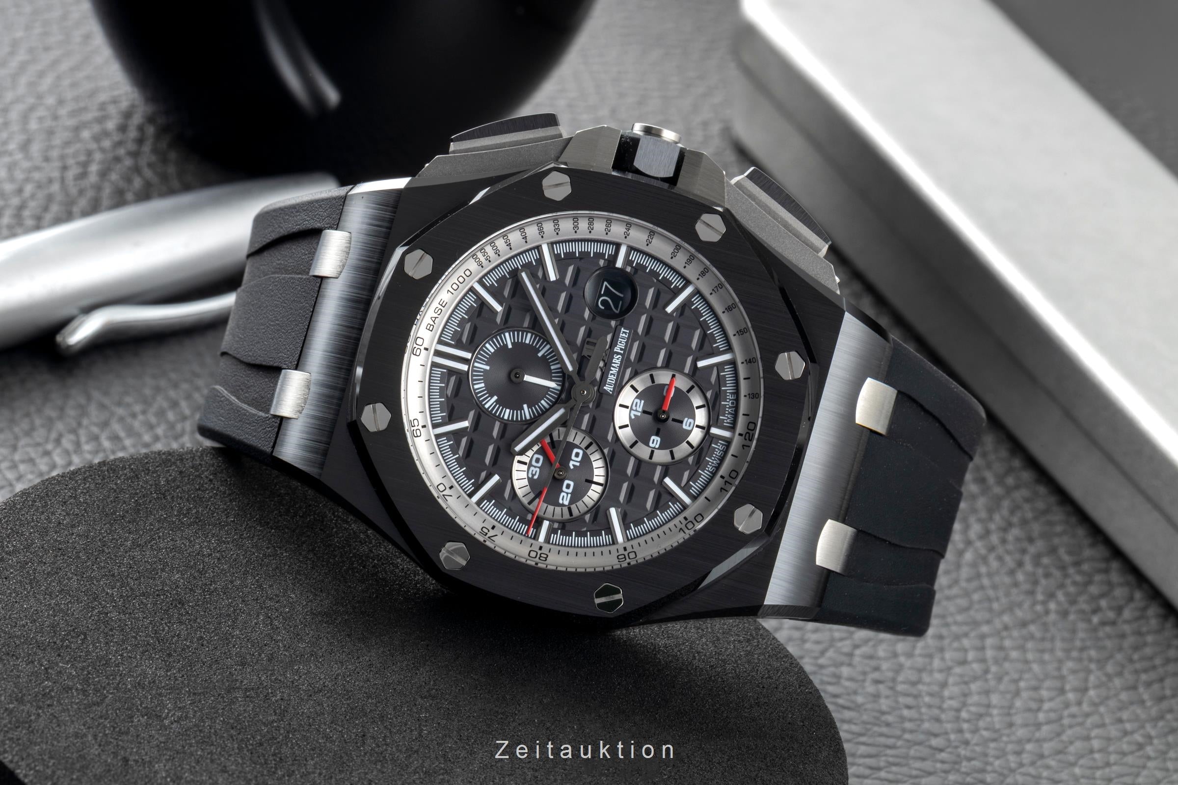 Audemars Piguet Royal Oak Keramik / Titan Automatik Ref. 26405CE.OOA002CA.01 B&P [2601219]