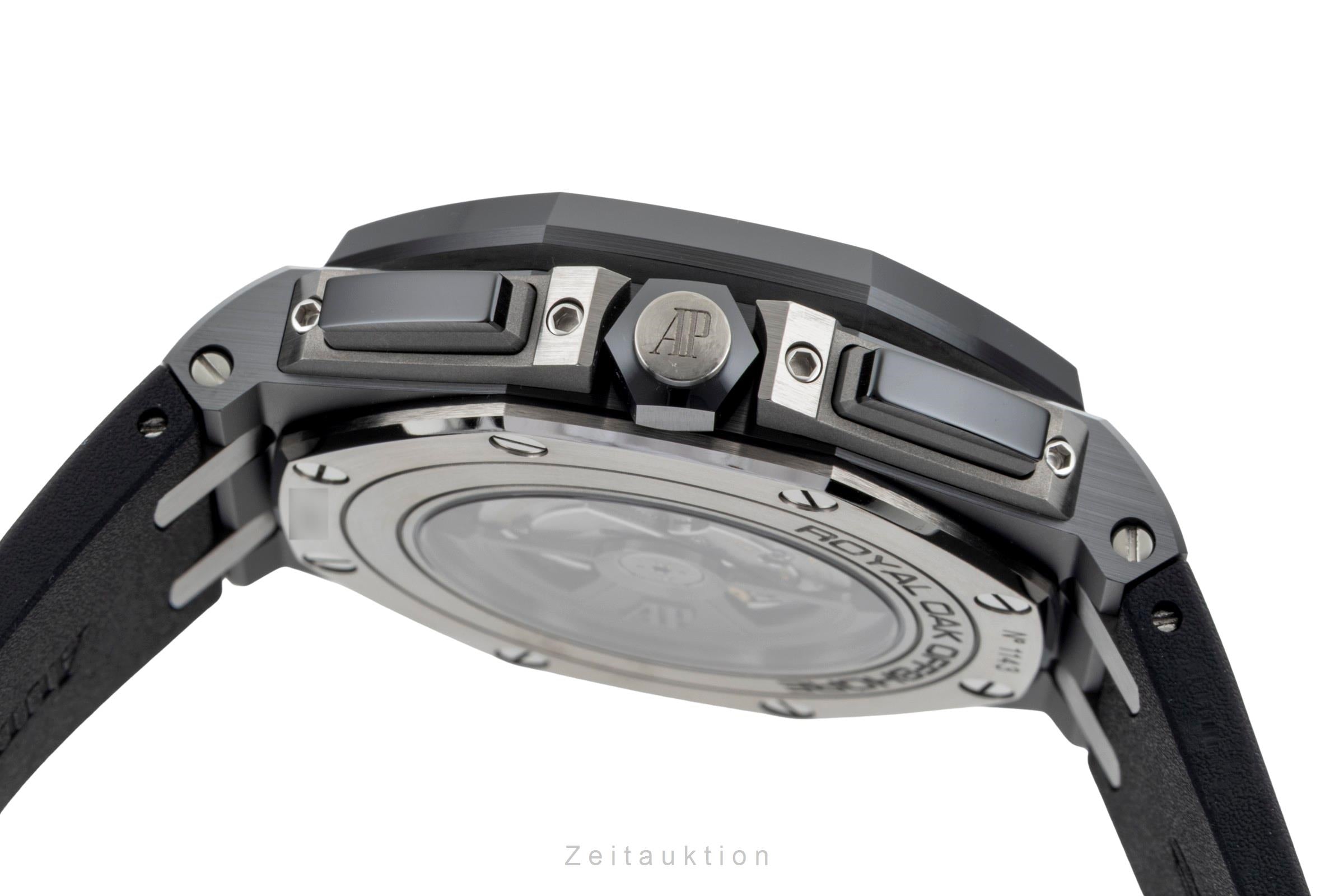 Audemars Piguet Royal Oak Keramik / Titan Automatik Ref. 26405CE.OOA002CA.01 B&P [2601219]