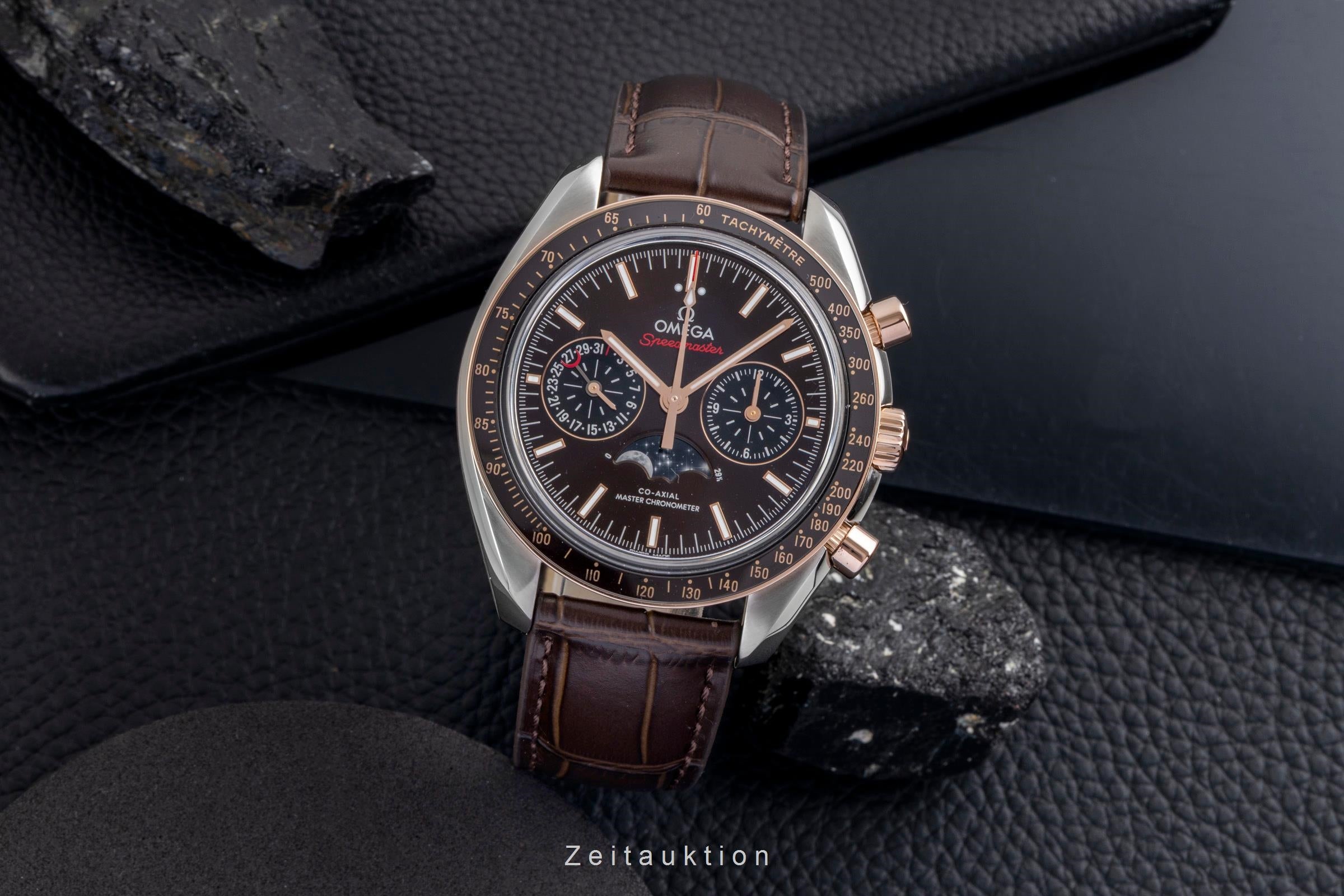 Omega Speedmaster chronographe acier / or  automatique montre pour hommes 304.23.44.52.13.001 LP: 17500EUR  [2601226]