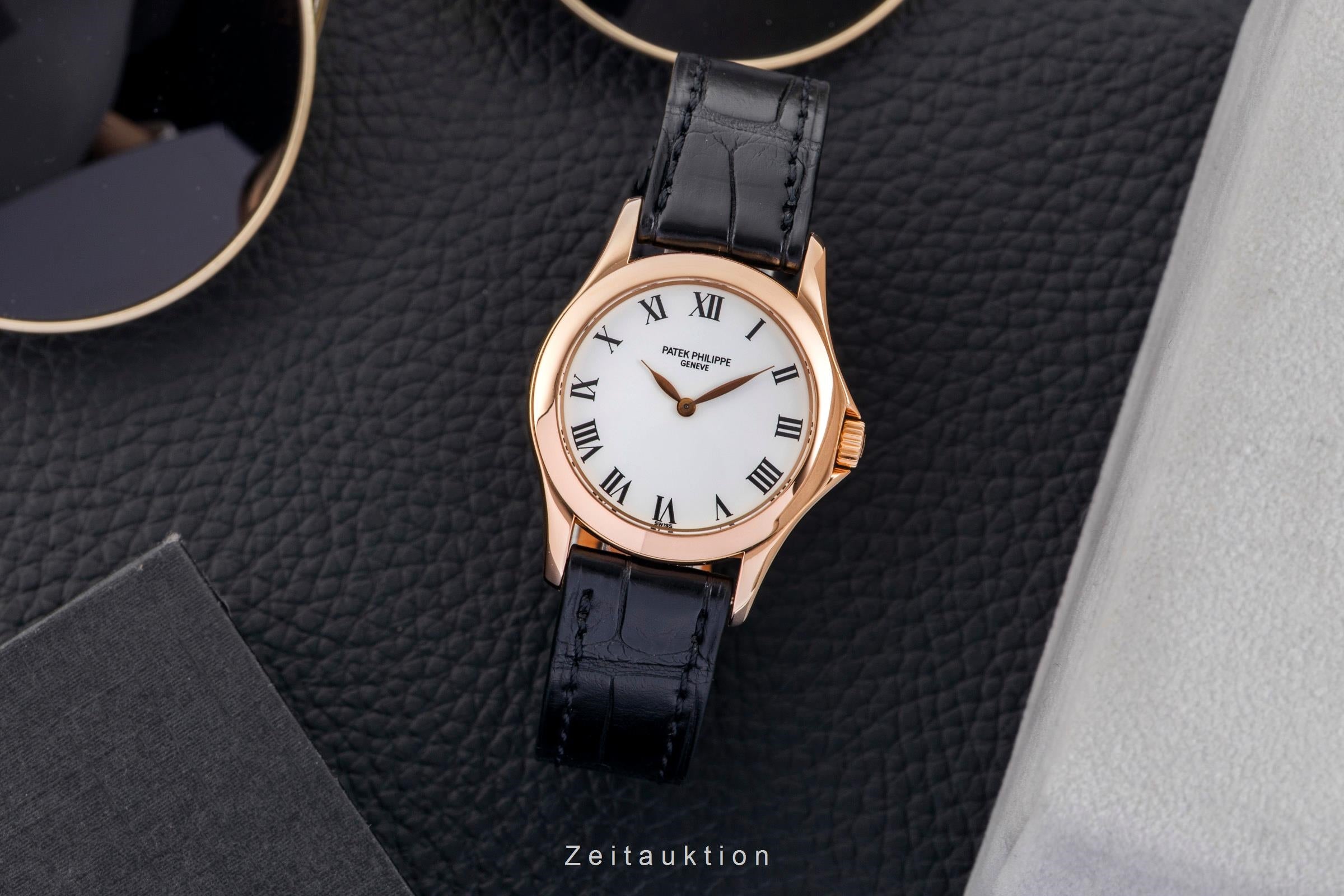 Patek Philippe Calatrava 18 ct red gold manual winding women's watch 4905  [2601308]