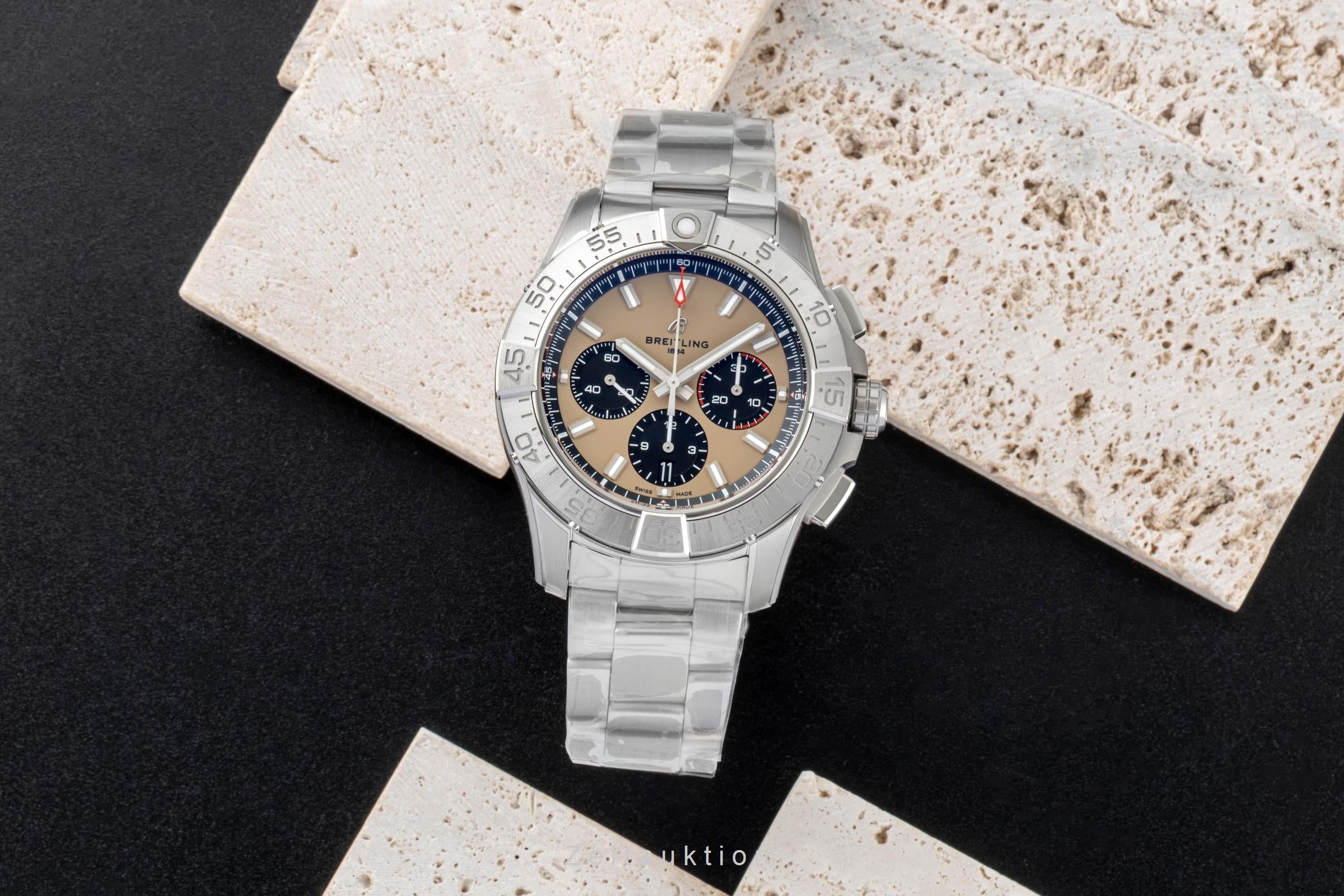 Breitling Avenger chronograph steel automatic men's watch AB0147101A1A1 LP: 7200EUR  [2601326]