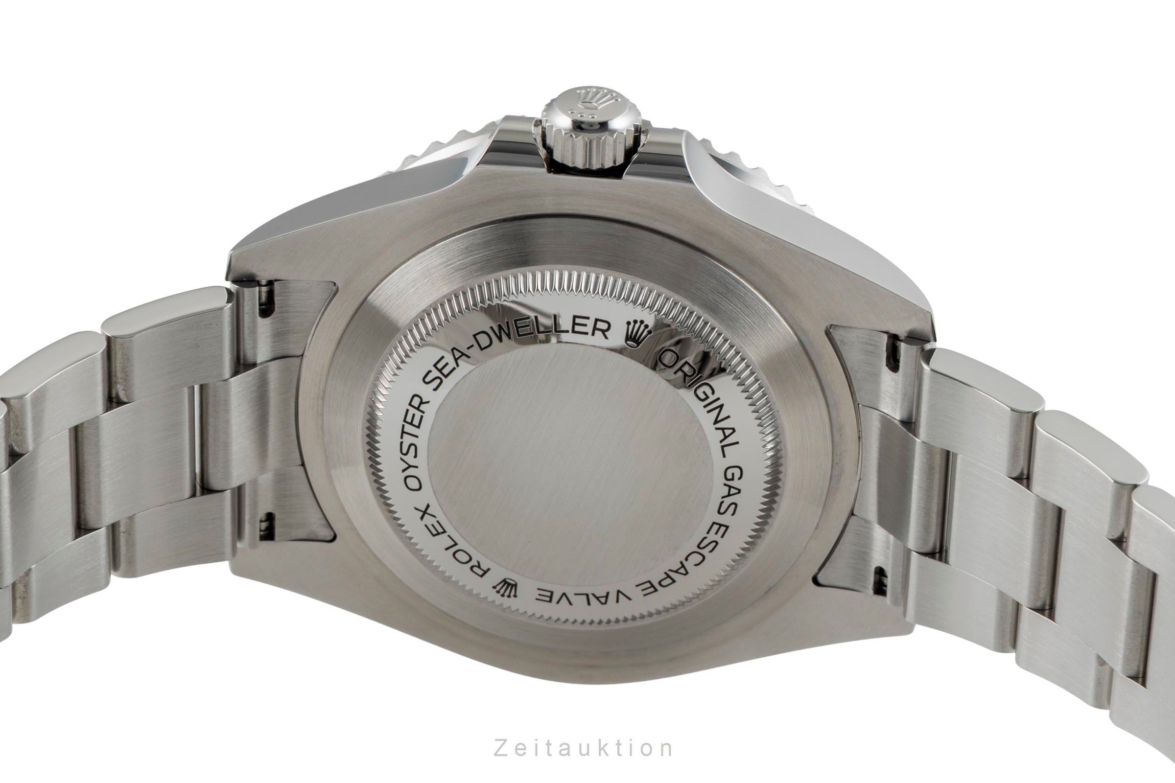 Rolex Sea-Dweller steel automatic men's watch 126600  [2601356]
