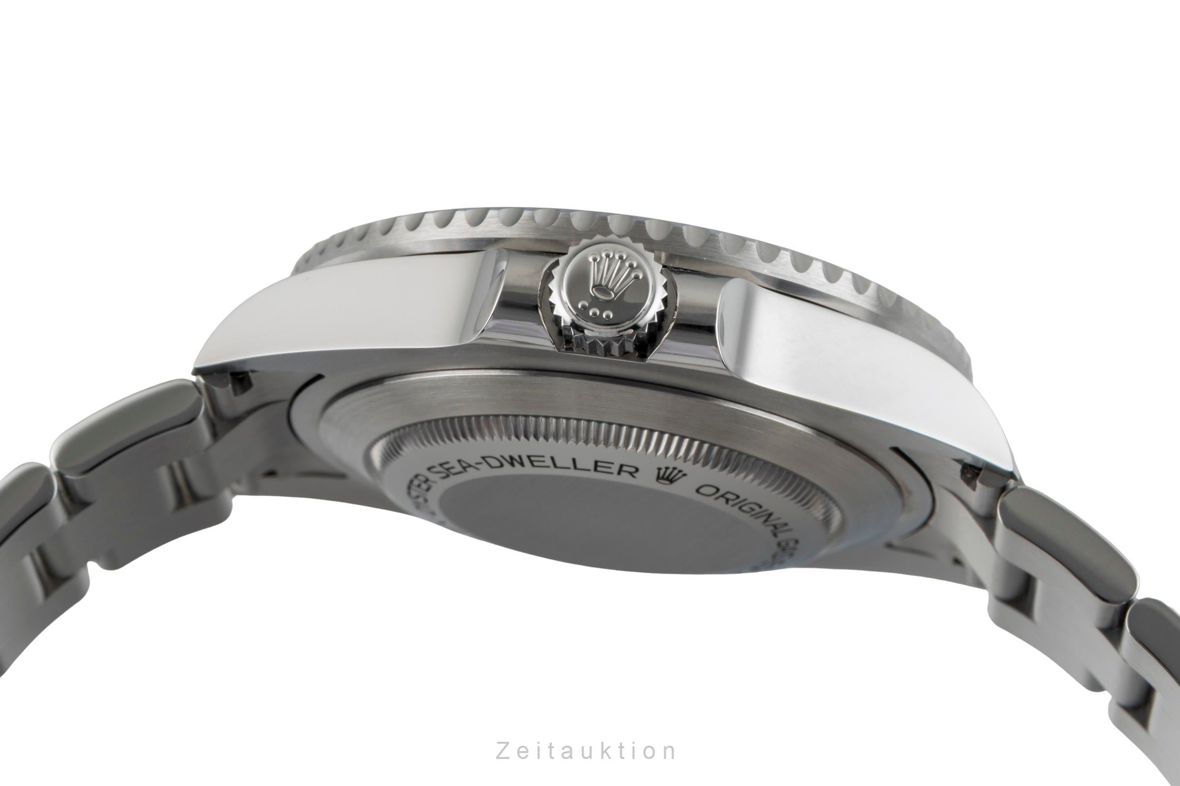 Rolex Sea-Dweller steel automatic men's watch 126600  [2601356]
