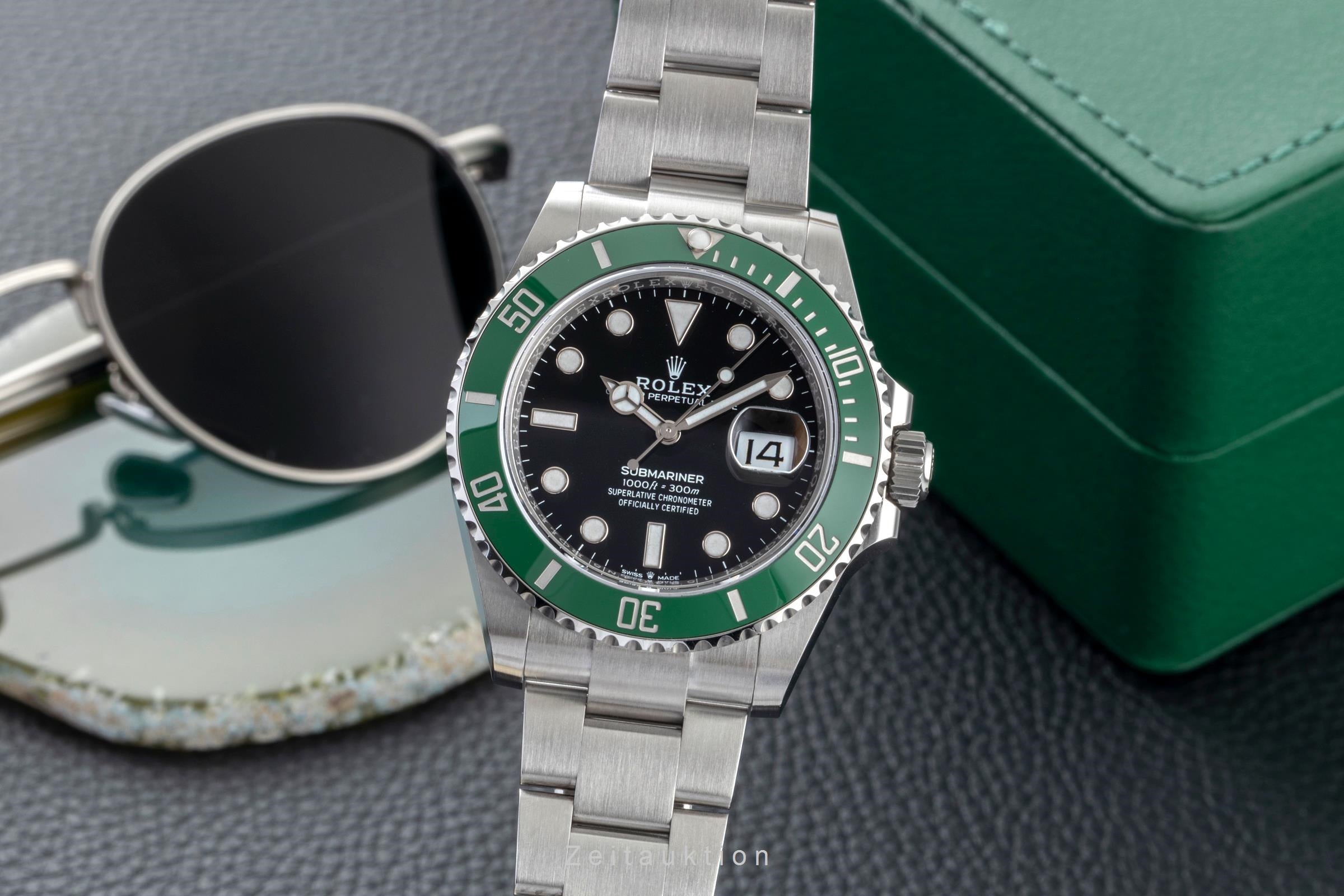 Rolex Submariner Date "Starbucks" Herrenuhr Oyster Perpetual 126610LV B&P 2023 [2601435]