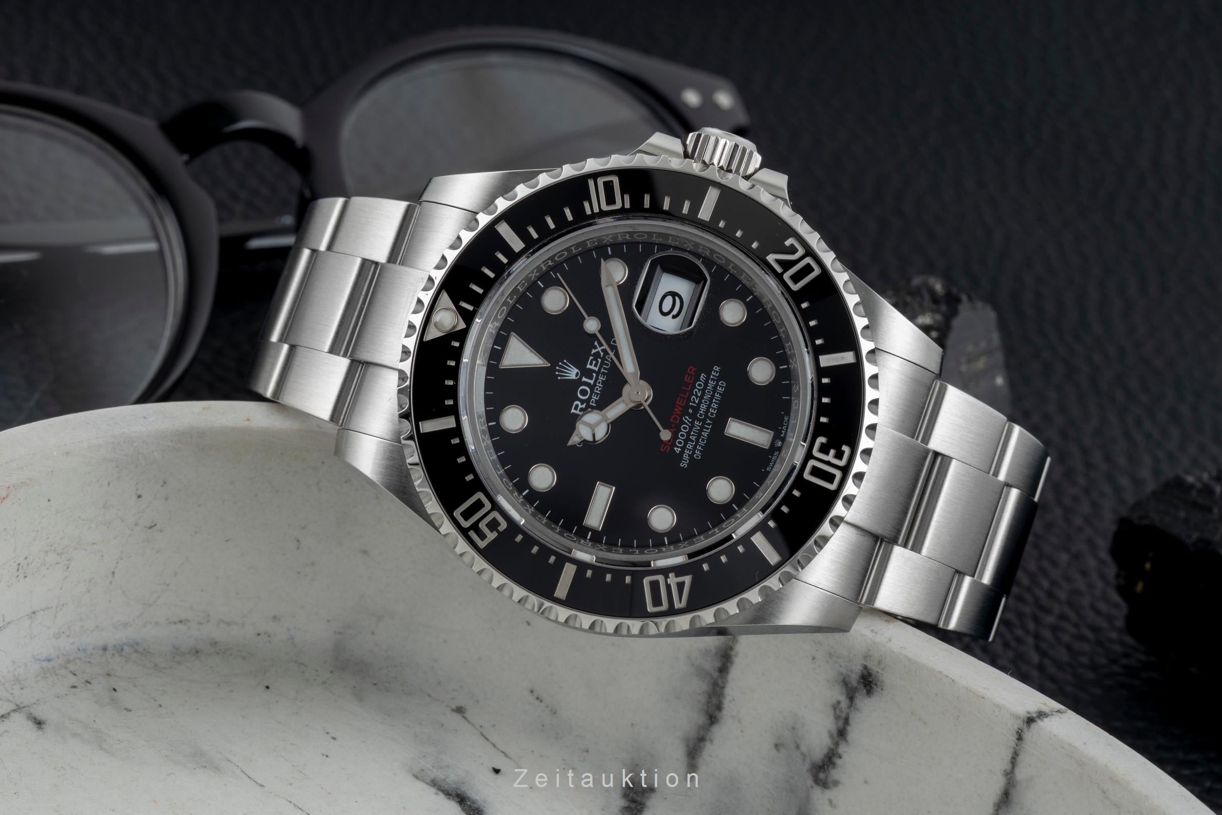 Rolex Sea-Dweller Single Red Edelstahl Herrenuhr Oyster Ref. 126600 B&P 2022 [2601819]