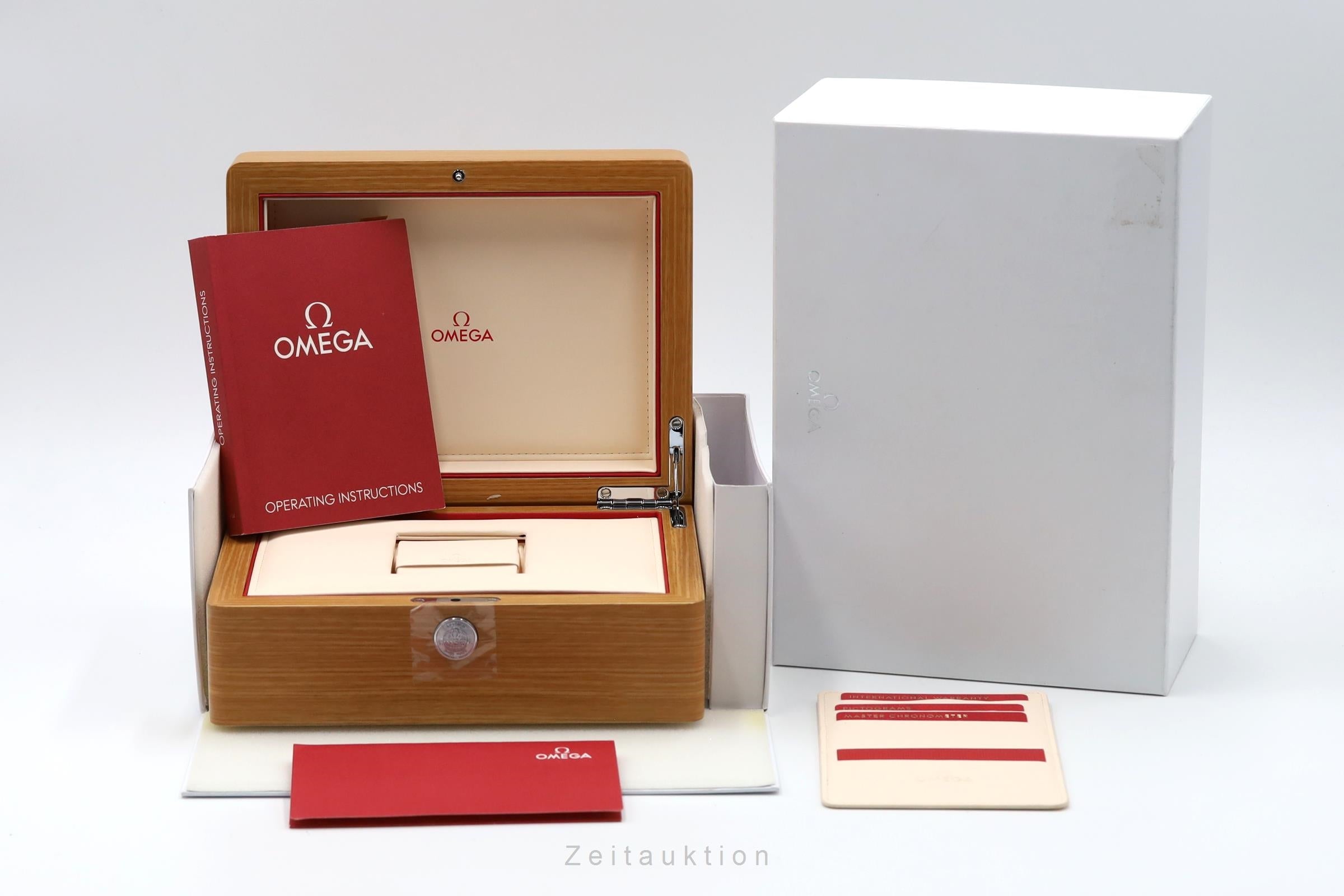 Omega Seamaster Planet Ocean 600M Chronometer 215.32.44.21.01.001 B&P 2022 [2601834]