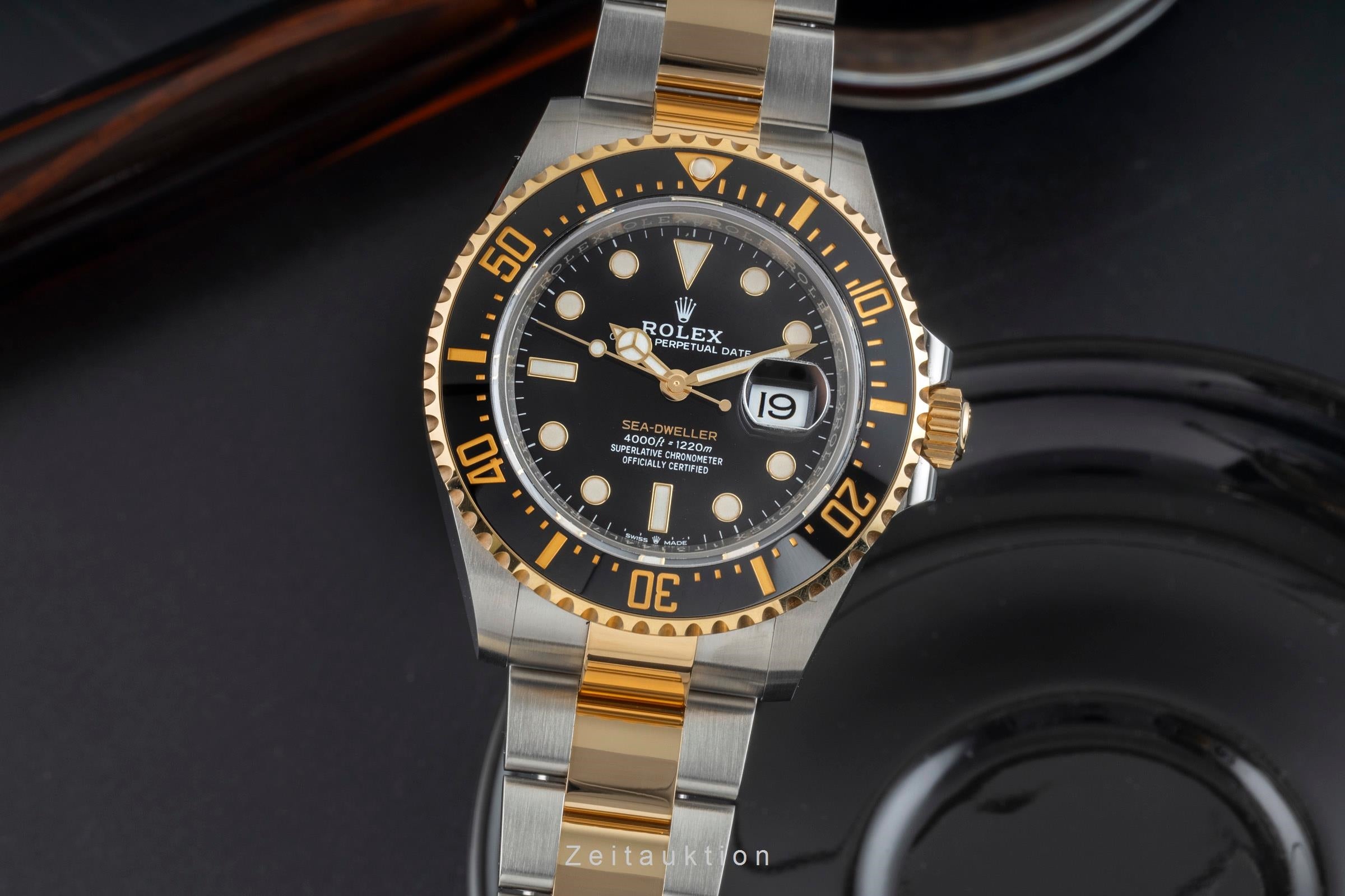 Rolex Sea-Dweller steel / gold automatic men's watch 126603  [2601869]