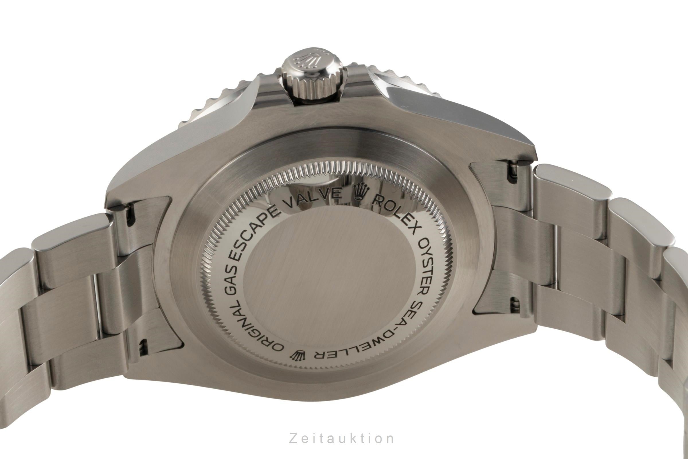Rolex Sea-Dweller steel automatic men's watch 126600  [2601891]