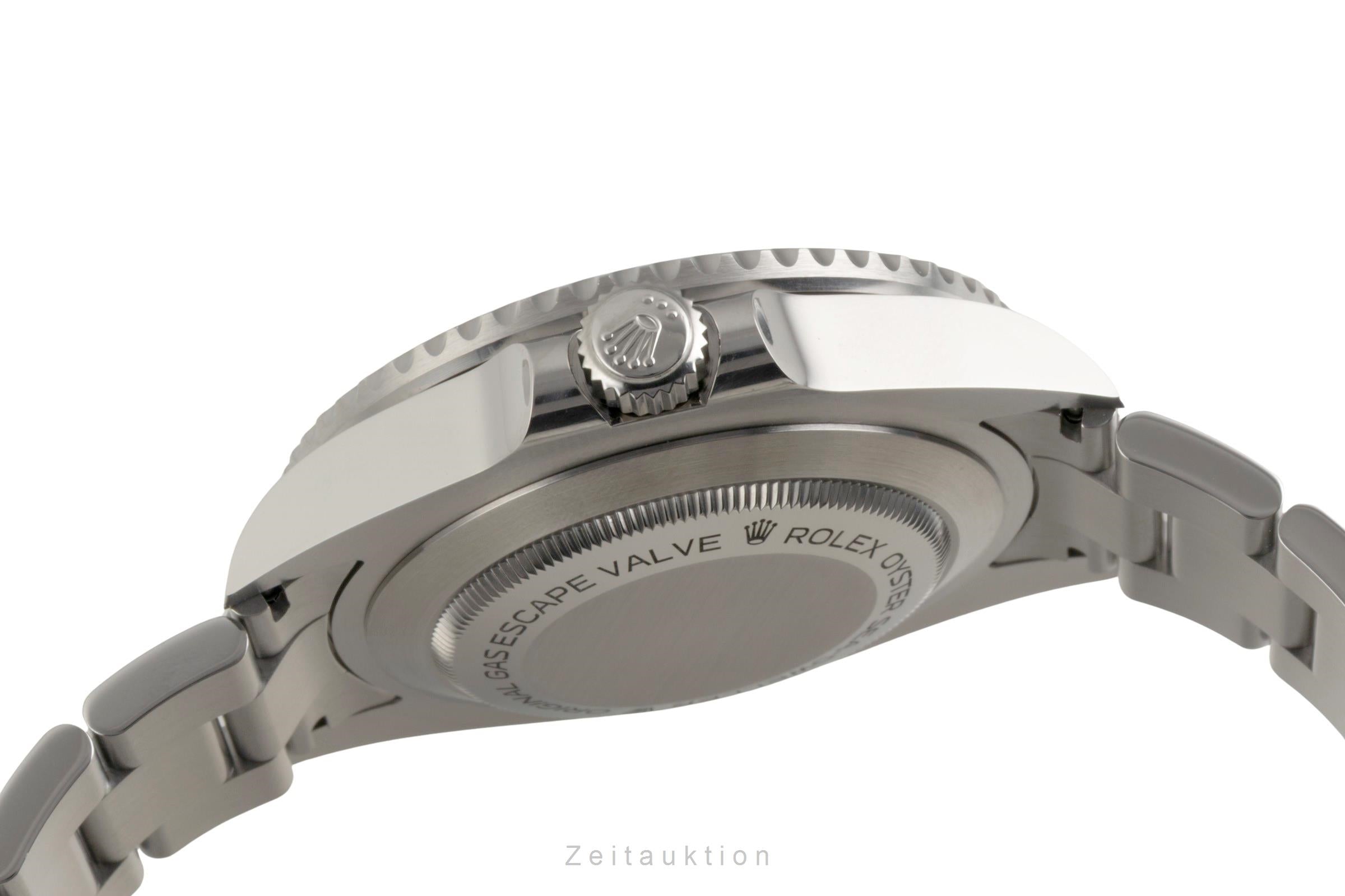 Rolex Sea-Dweller steel automatic men's watch 126600  [2601891]