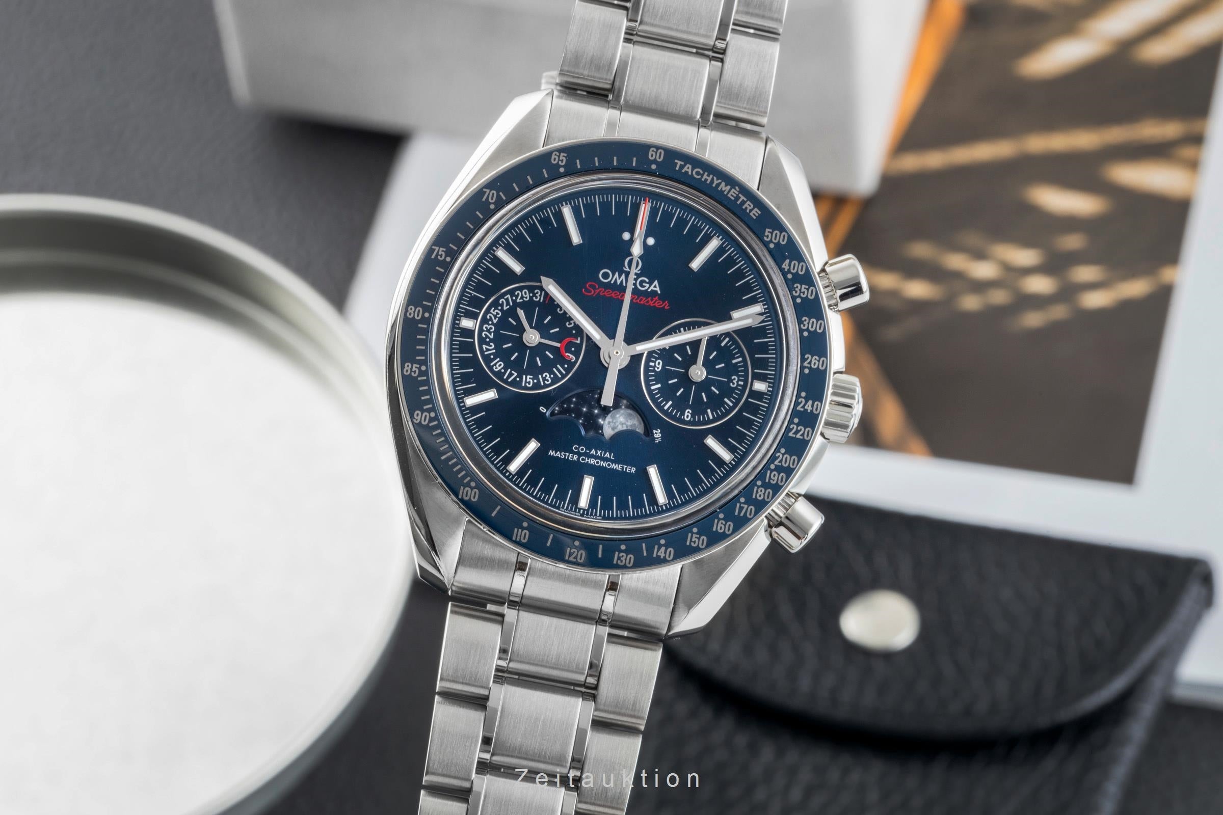 Omega Speedmaster Mondphase Chronograph Co-Axial 304.33.44.52.03.001 B&P  [2601906]