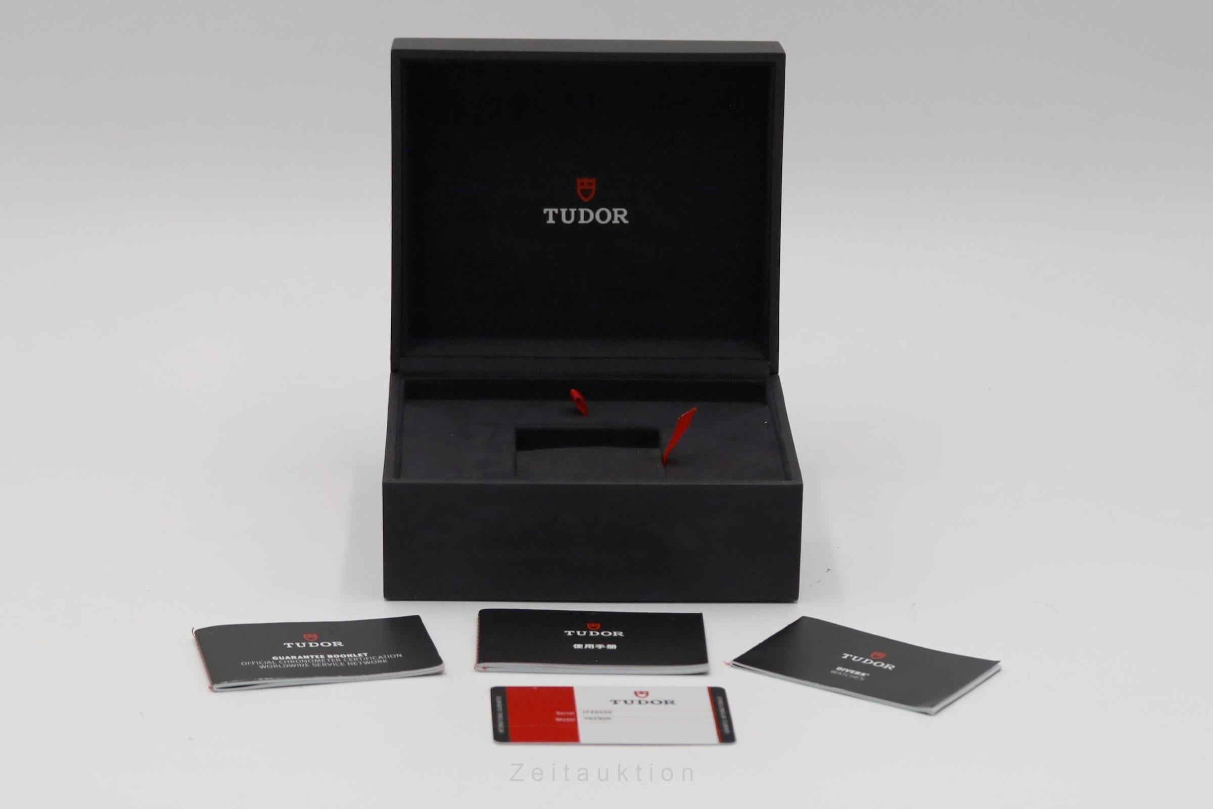 Tudor Black Bay steel automatic men's watch 79230R  [2601907]