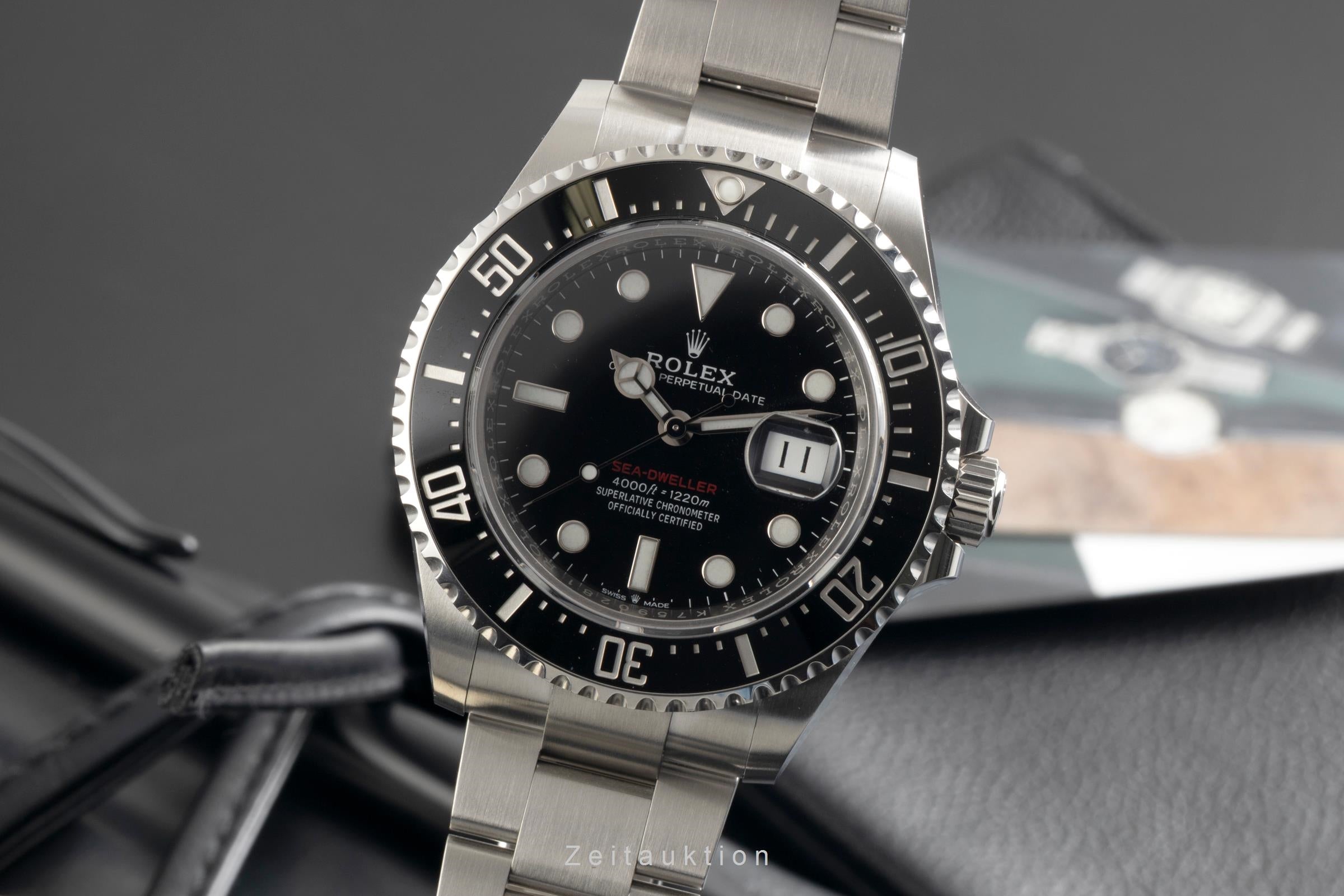 Rolex Sea-Dweller steel automatic Kal. 3235 Ref. 126600 | 2601952