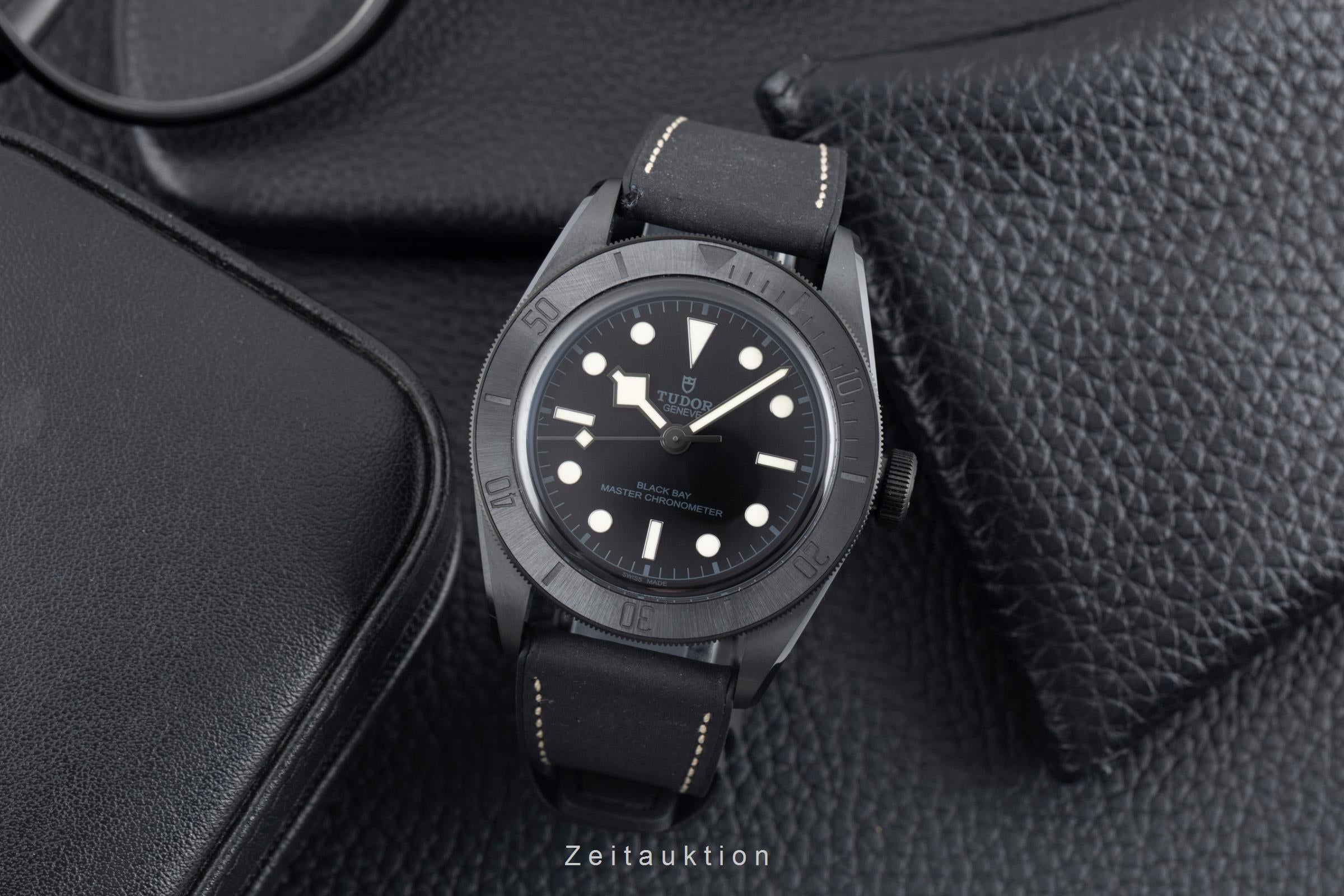 Tudor Black Bay céramique / acier automatique montre pour hommes 79210CNU-0001 LP: 5570EUR  [2601964]