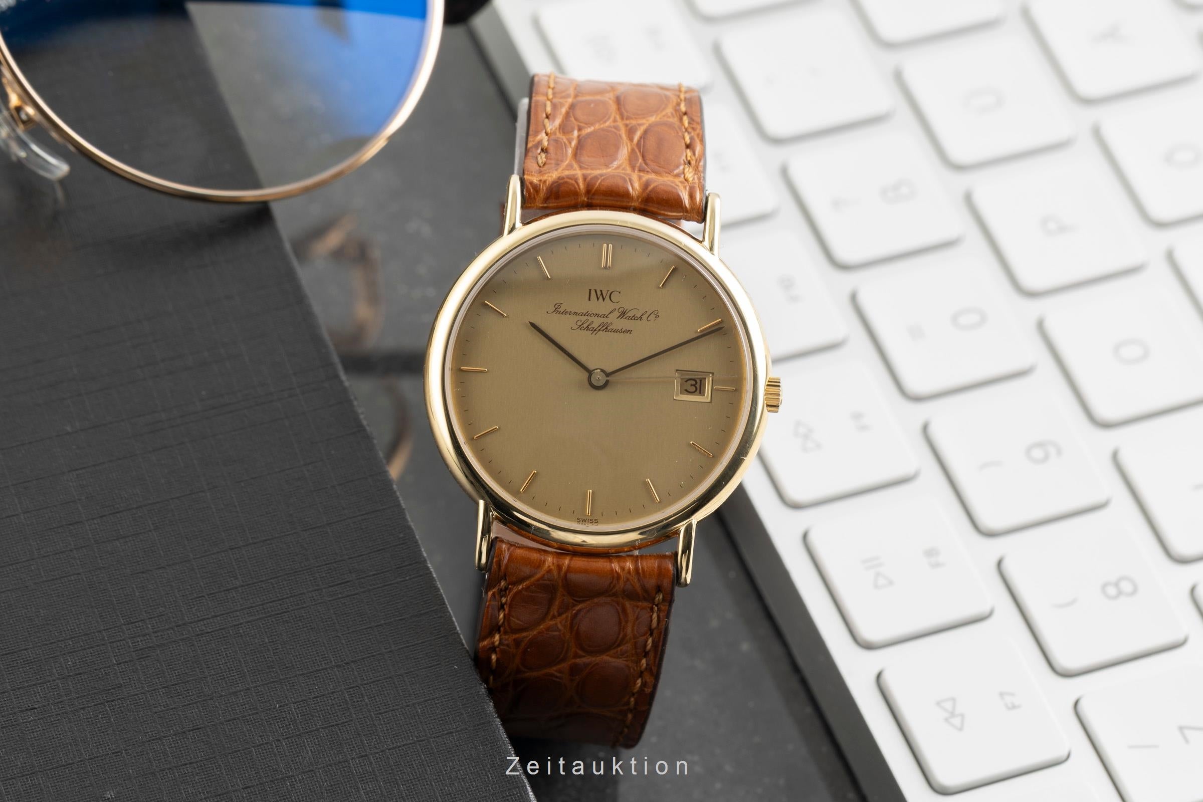 IWC Portofino 18k (0,750) Gold White Dial Quarz Ref. IW333101 Klassiker [2601988]