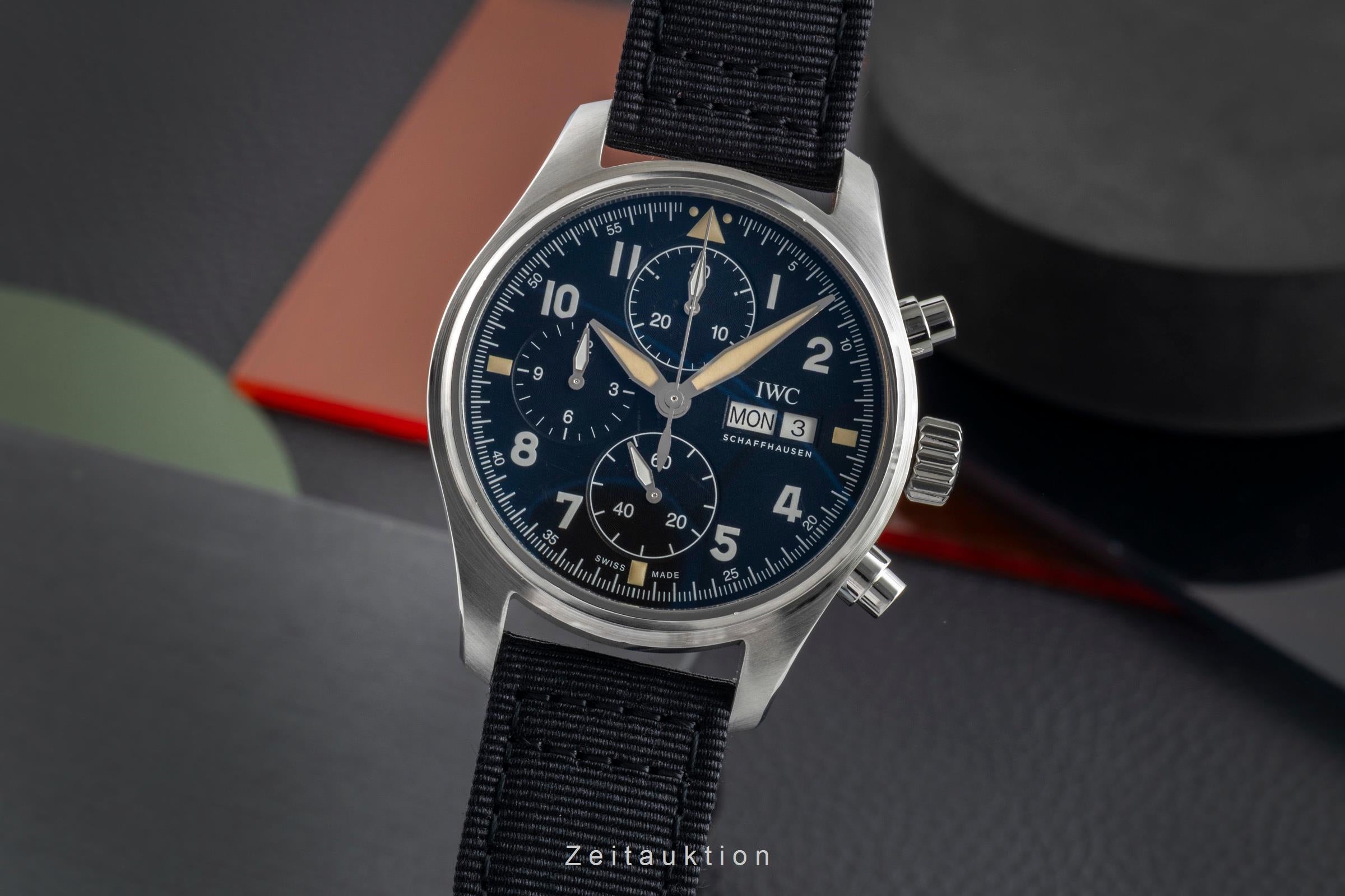 IWC Fliegerchronograph chronographe acier automatique montre pour hommes IW387903 LP: 7700EUR  [2602006]