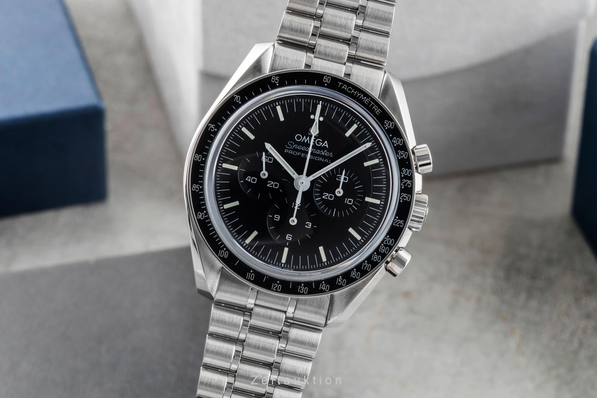 Omega Speedmaster Moonwatch chronograph steel manual winding men's watch 310.30.42.50.01.002 LP: 8700EUR  [2602053]