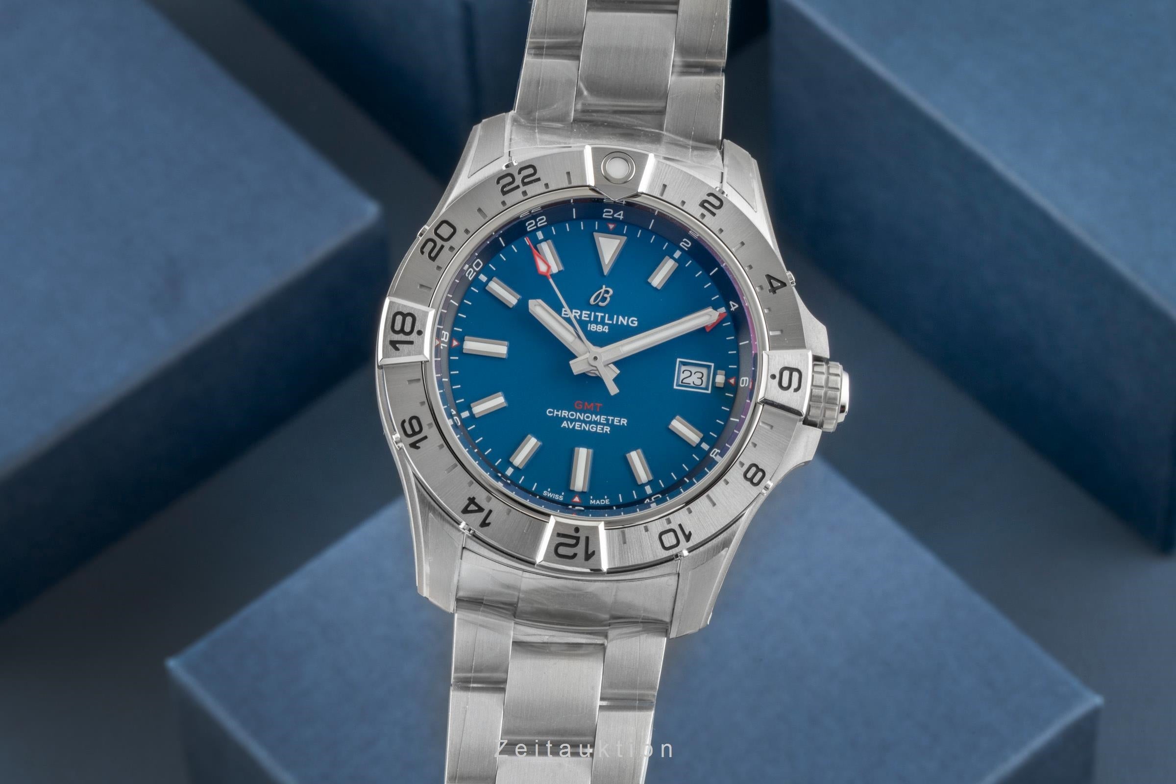 Breitling Avenger steel automatic Kal. B32 Ref. A32320101B1A1