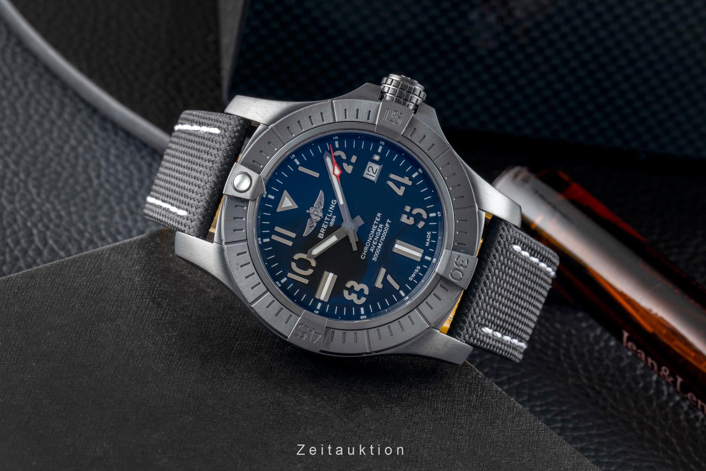 Breitling Avenger titanio automático reloj para caballeros V17319101B1X1 LP: 5350EUR  [2602118]