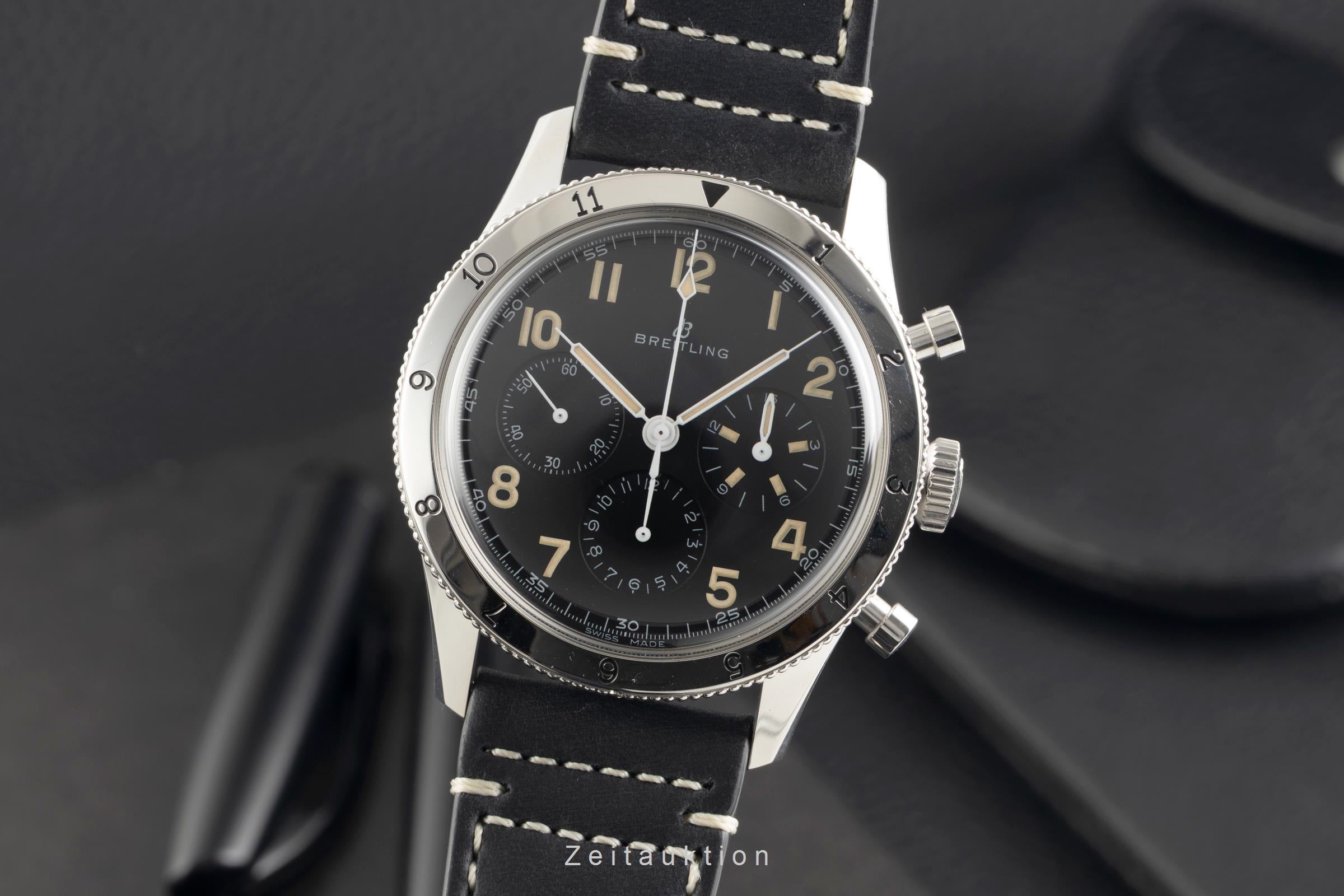 Breitling Avi chronographe acier à remontage manuel montre pour hommes AB0920131B1X1 LP: 8450EUR  [2602161]