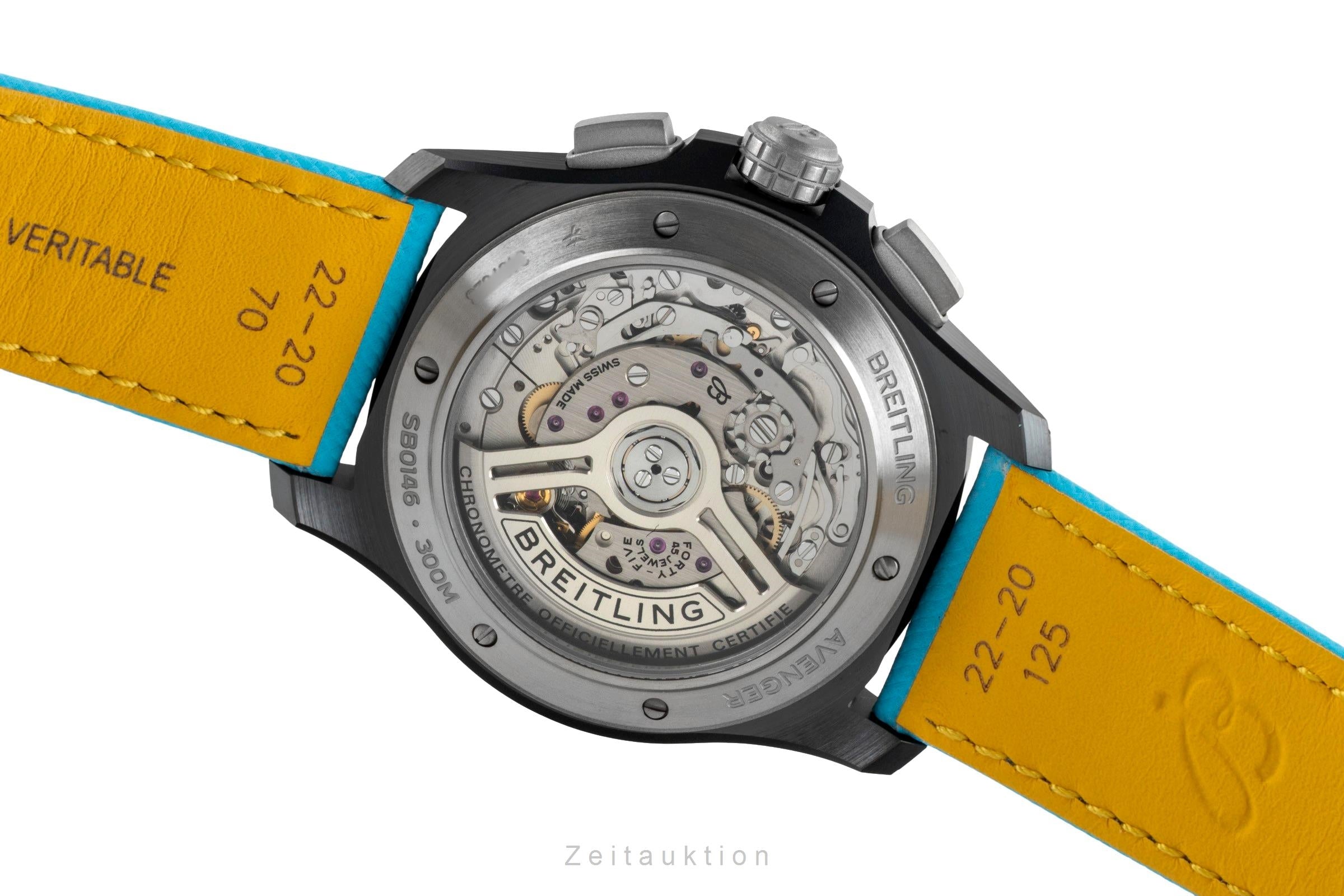 Breitling Avenger B01 Chronograph 42 Night Mission SB0146101L1X1 NP: 9600,- € [2602180]