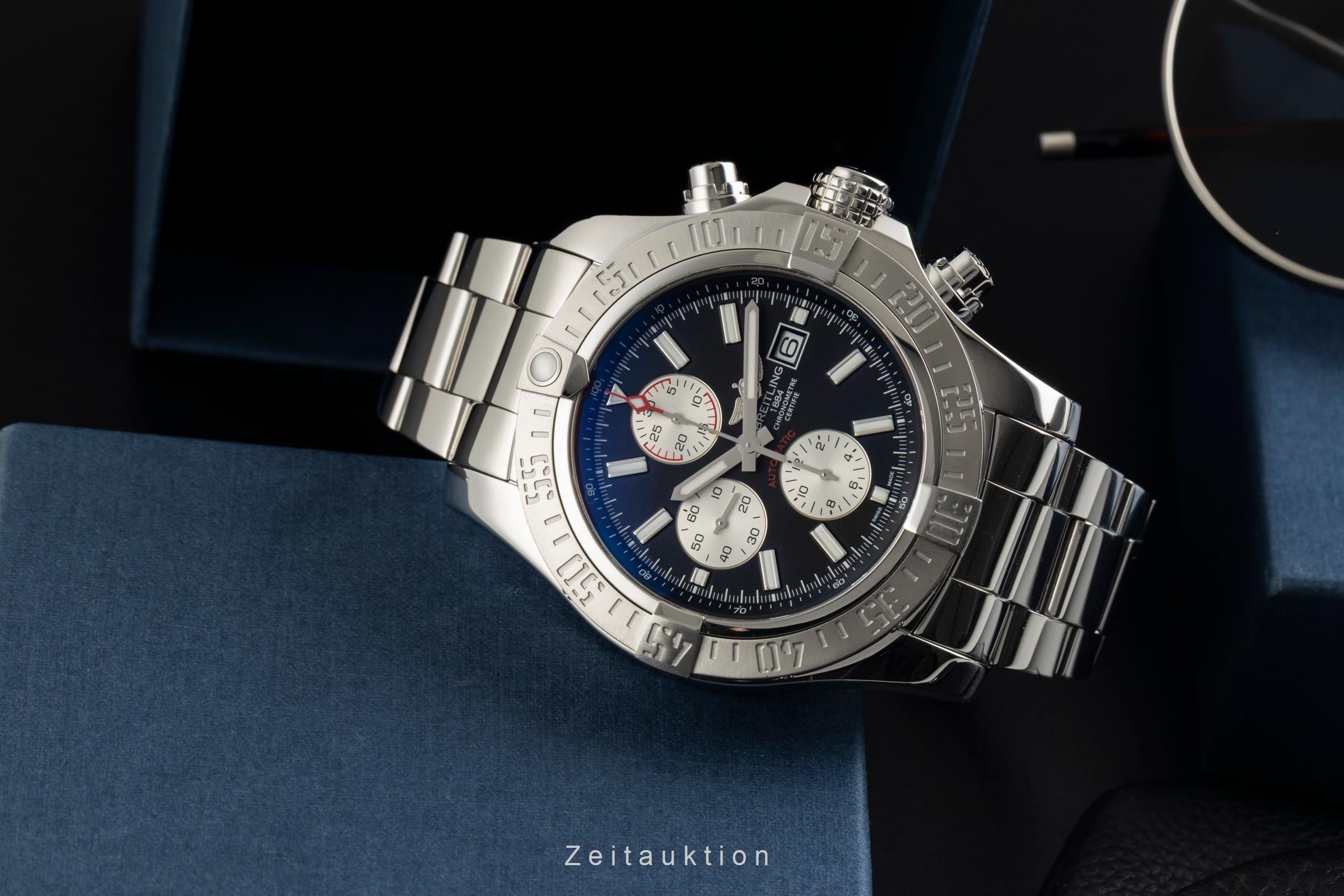 Breitling Super Avenger II Chronograph Stahl Automatik Ref. A1337111/BC29 [2602228]