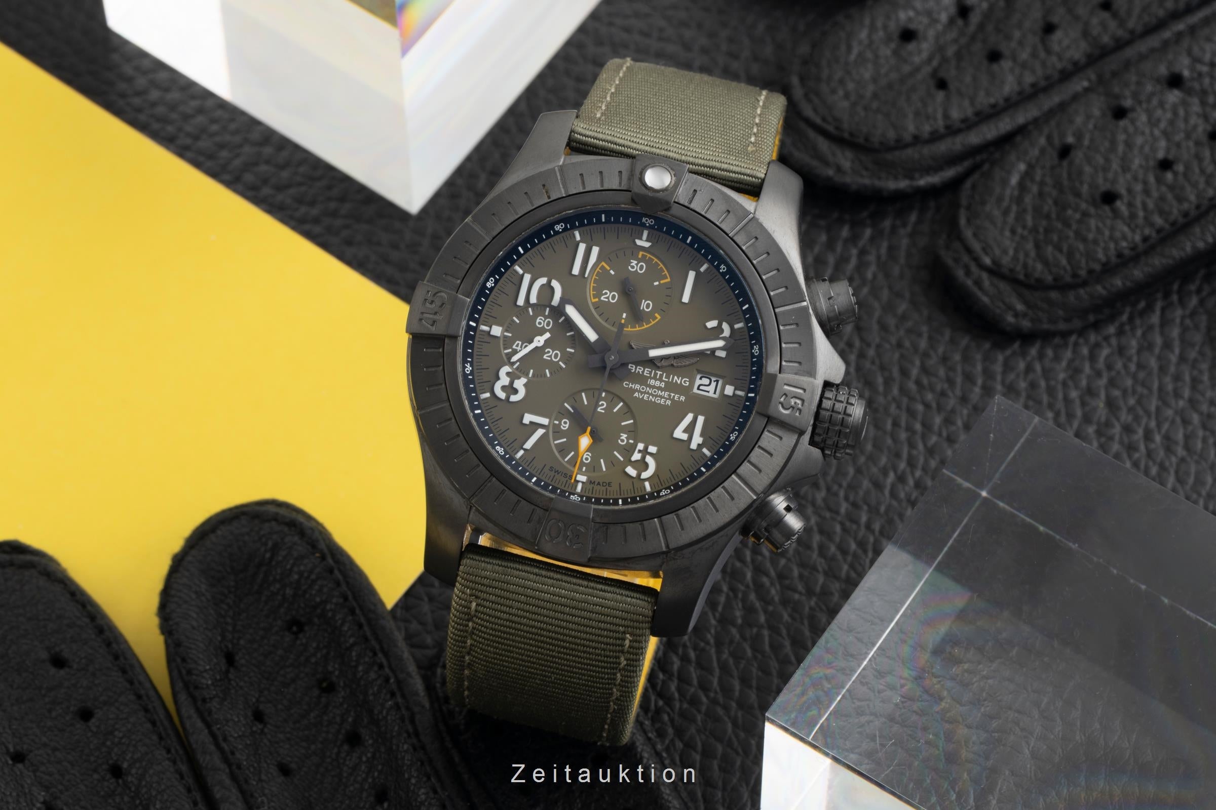 Breitling Avenger Night Mission Chronograph Titan Ref V13317101L1X1 NP: 6550,- € [2602313]
