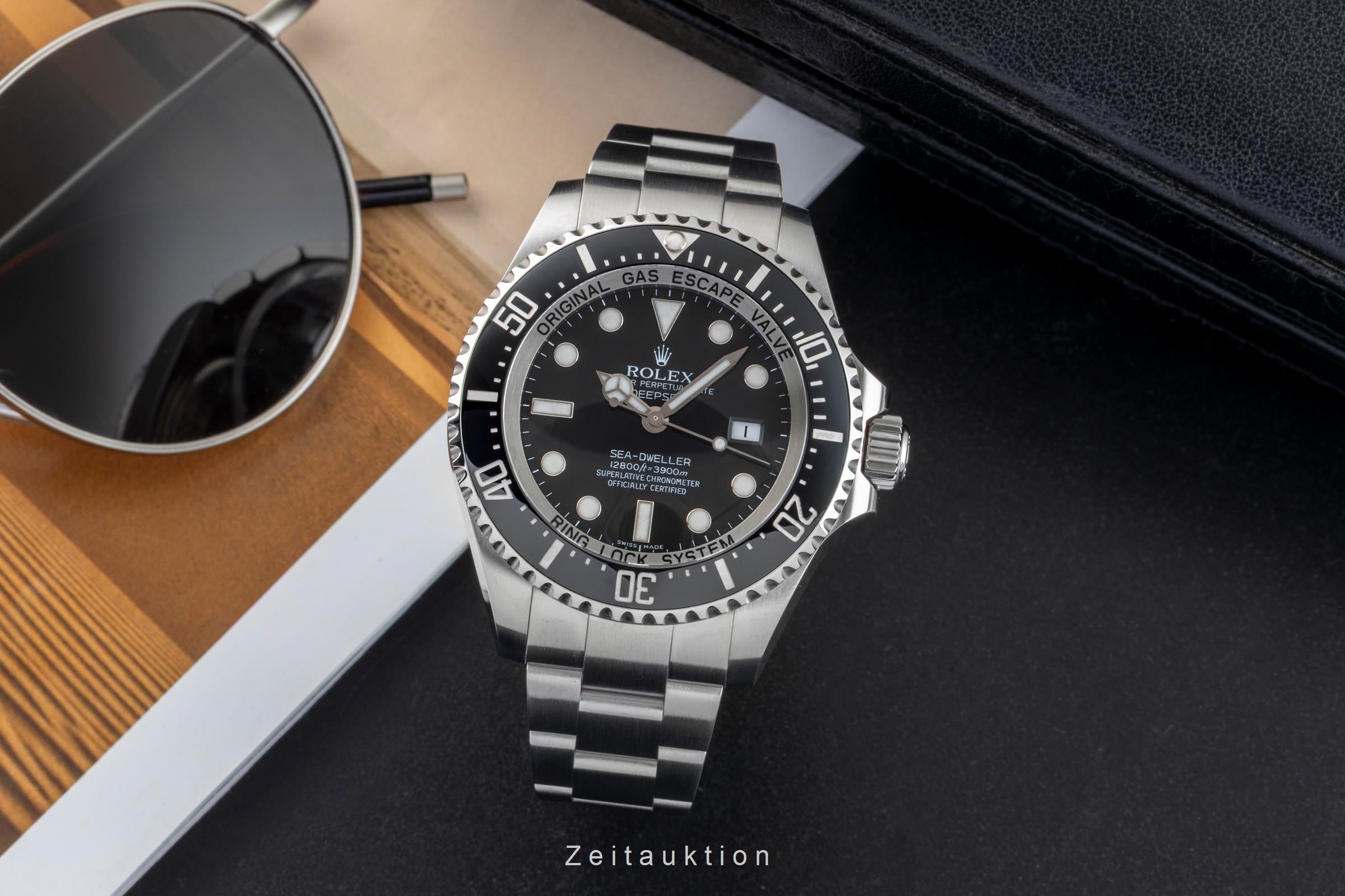 Rolex Sea-Dweller steel automatic men's watch 116660  [2602424]