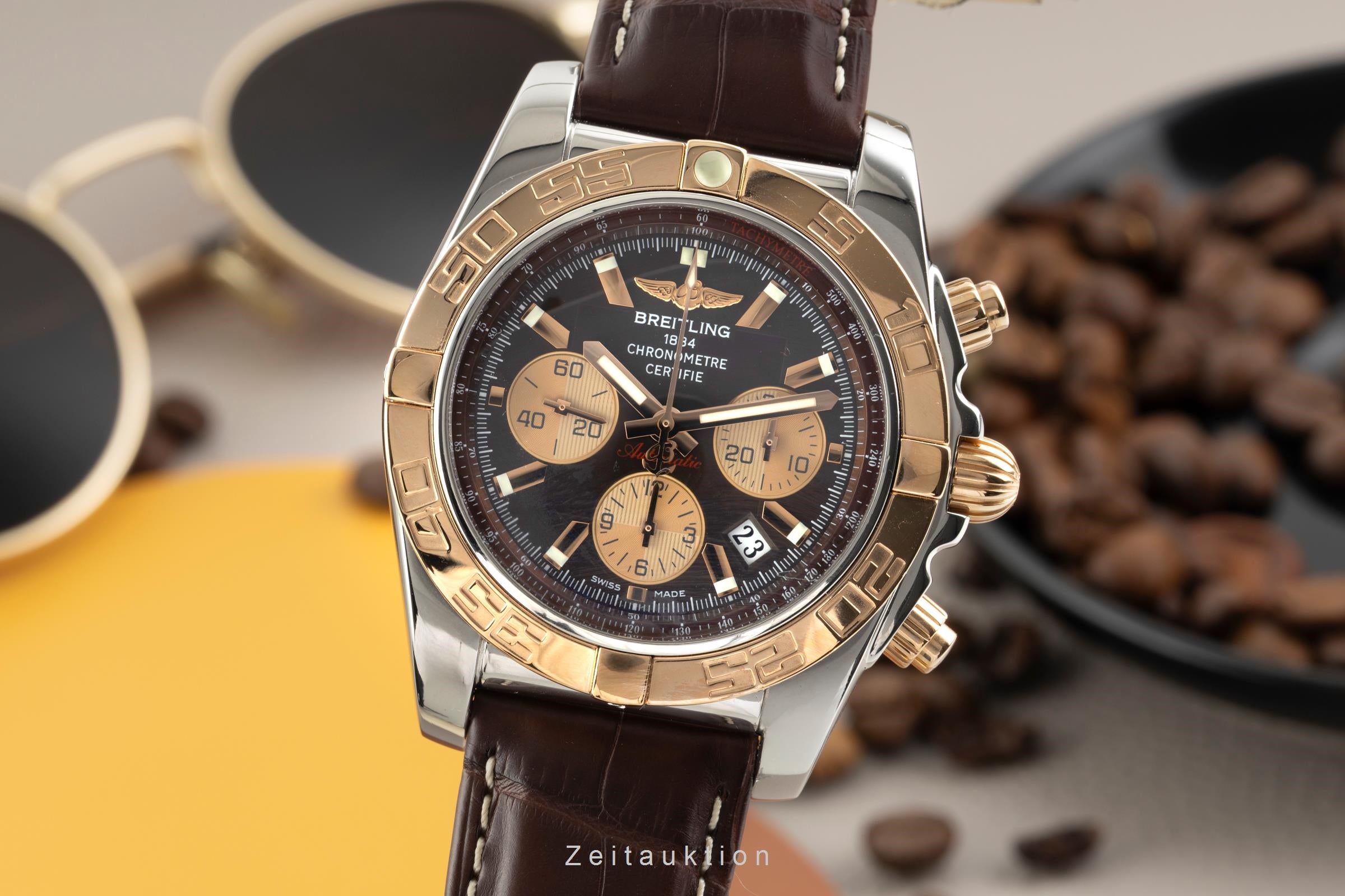 Breitling Chronomat 44 chronographe acier / or  automatique montre pour hommes CB0110  [2602425]