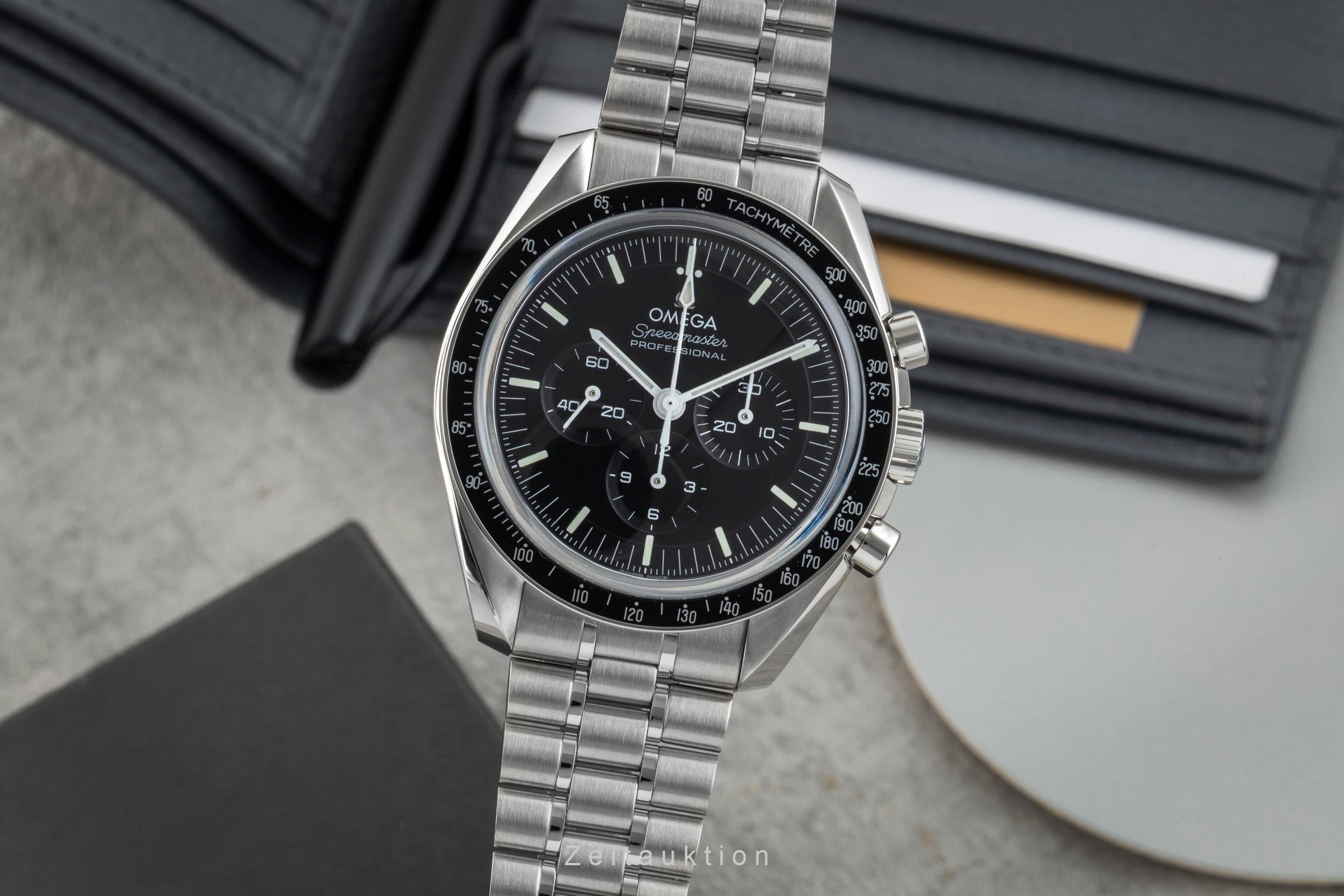 Omega Speedmaster Moonwatch chronograph steel manual winding men's watch 310.30.42.50.01.002 LP: 8700EUR  [2602428]