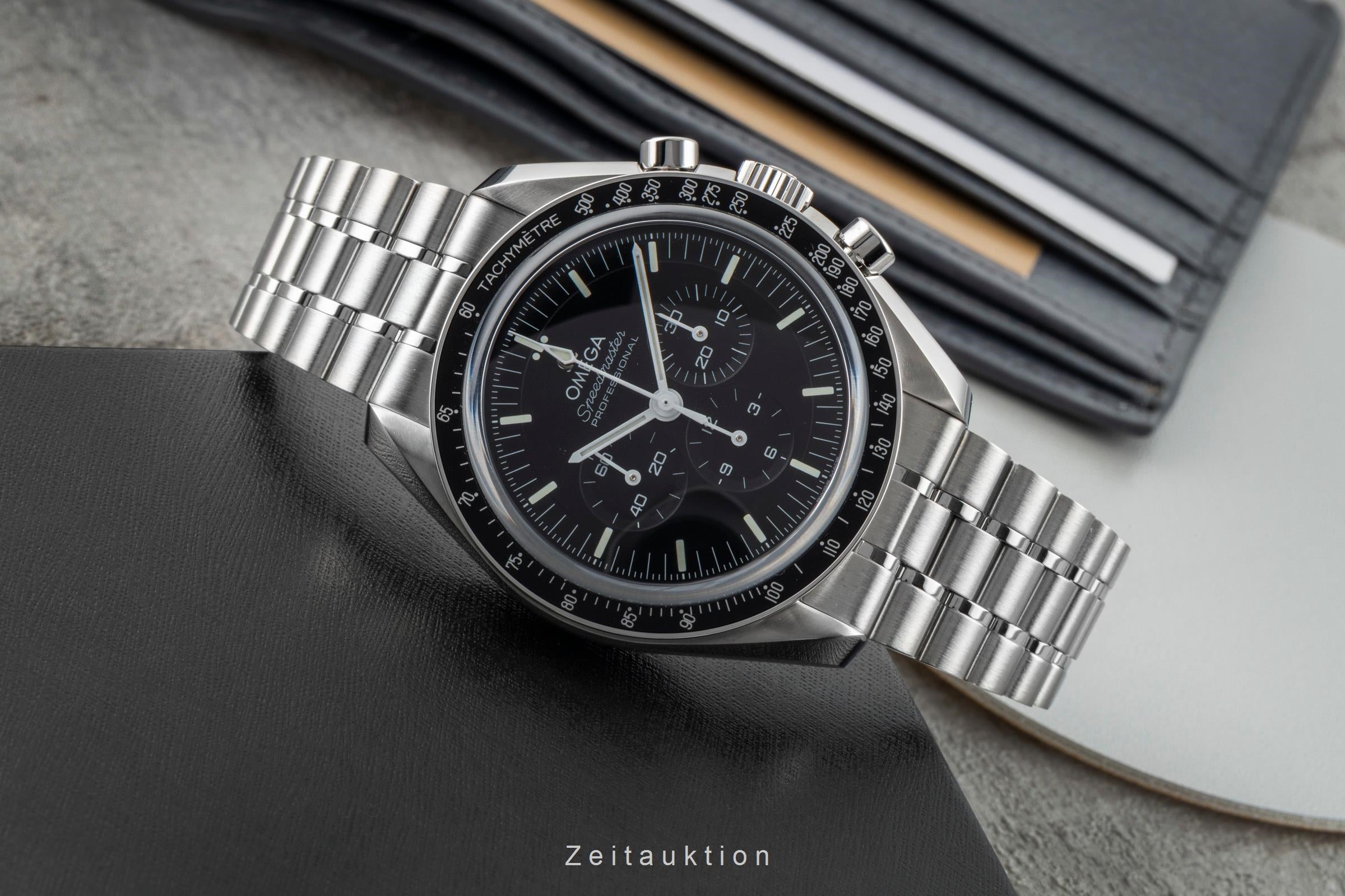 Omega Speedmaster Moonwatch chronographe acier à remontage manuel montre pour hommes 310.30.42.50.01.002 LP: 8700EUR  [2602428]