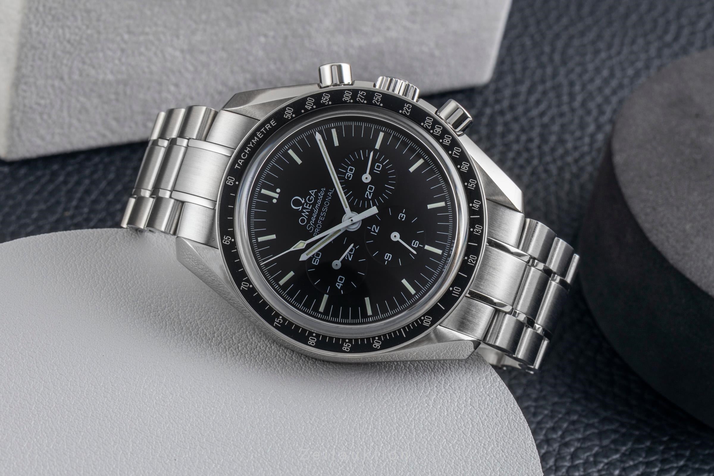 Omega Speedmaster Moonwatch Handaufzug Herrenuhr Ref. 311.30.42.30.01.006 B&P [2602557]
