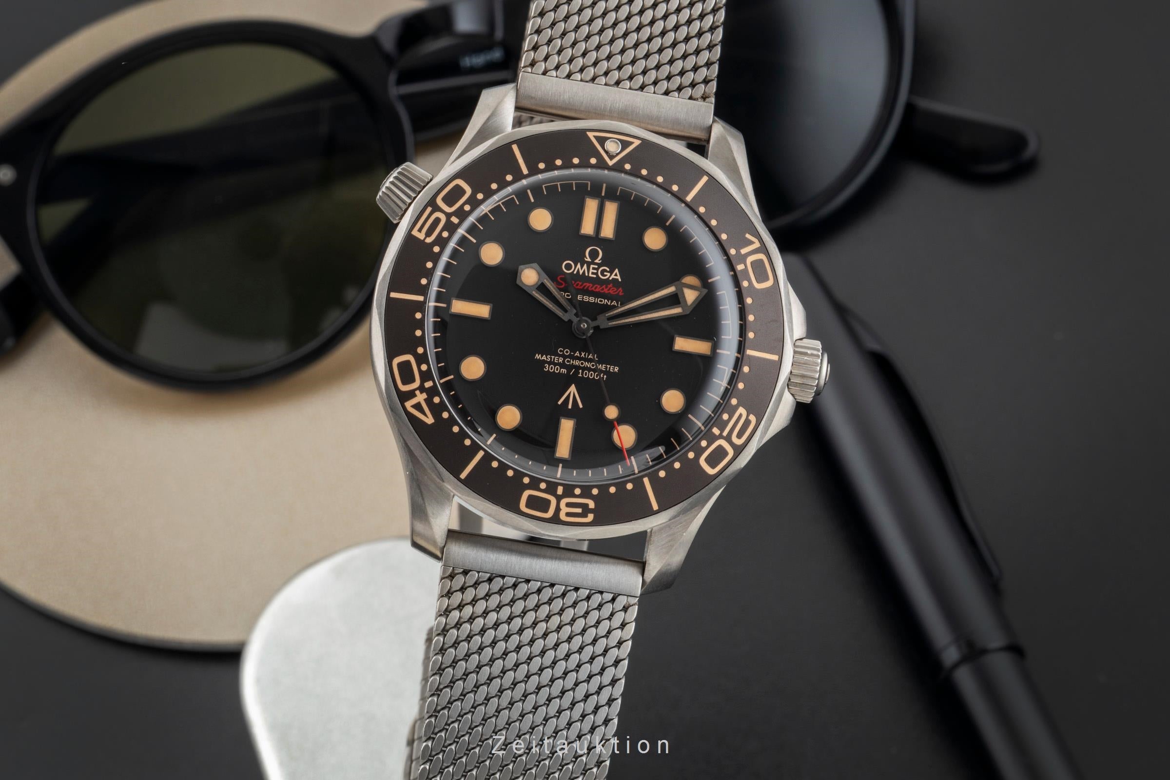 Omega Seamaster titanium automatic men's watch 210.90.42.20.01.001 LP: 10900EUR  [2602562]