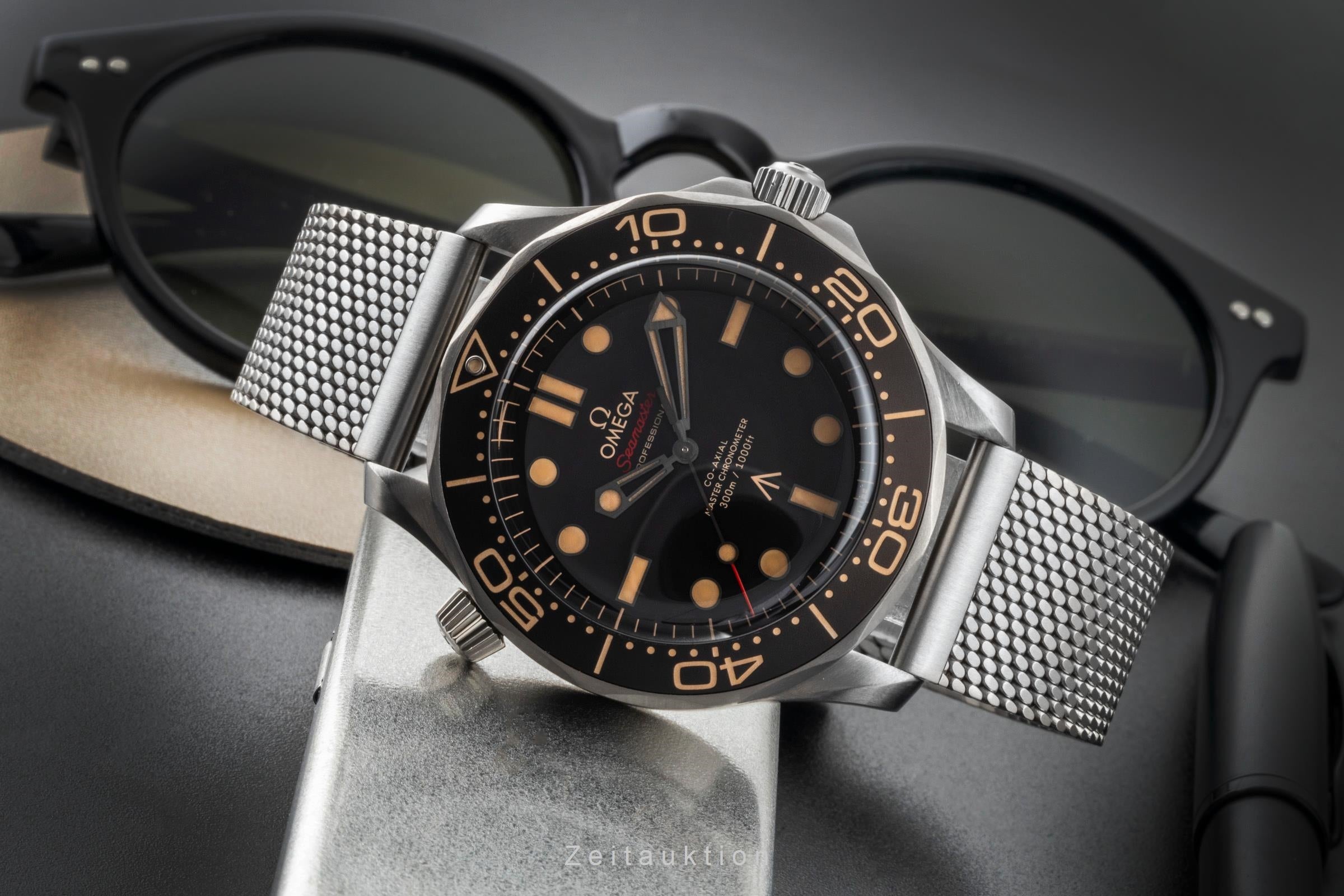 Omega Seamaster titanium automatic men's watch 210.90.42.20.01.001 LP: 10900EUR  [2602562]