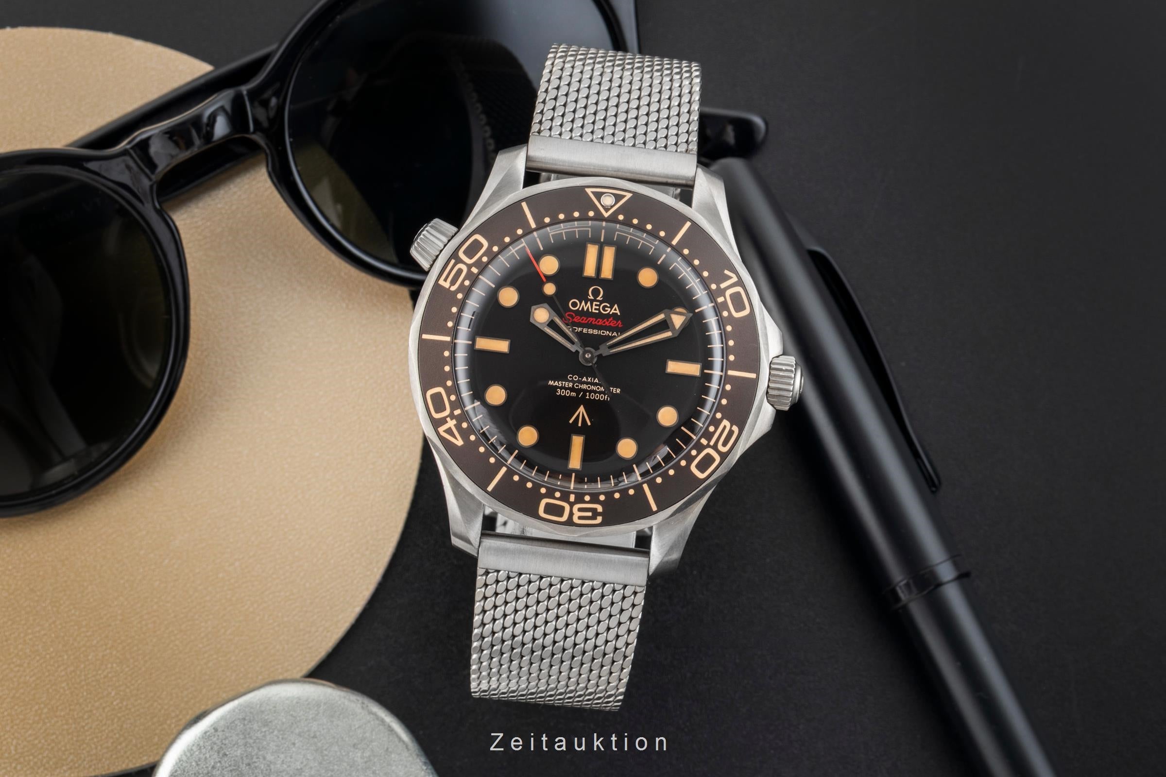 Omega Seamaster titanium automatic men's watch 210.90.42.20.01.001 LP: 10900EUR  [2602562]