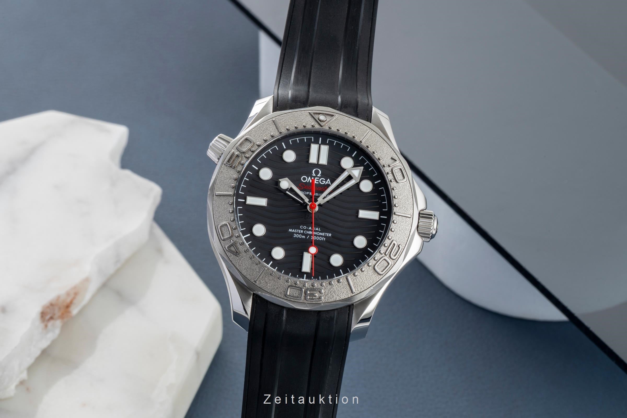Omega Seamaster acier / titane automatique montre pour hommes 210.32.42.20.01.002  [2602564]