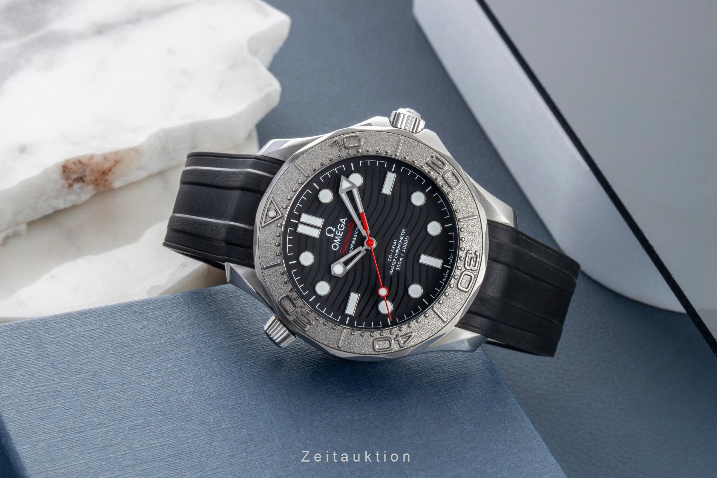 Omega Seamaster acier / titane automatique montre pour hommes 210.32.42.20.01.002  [2602564]
