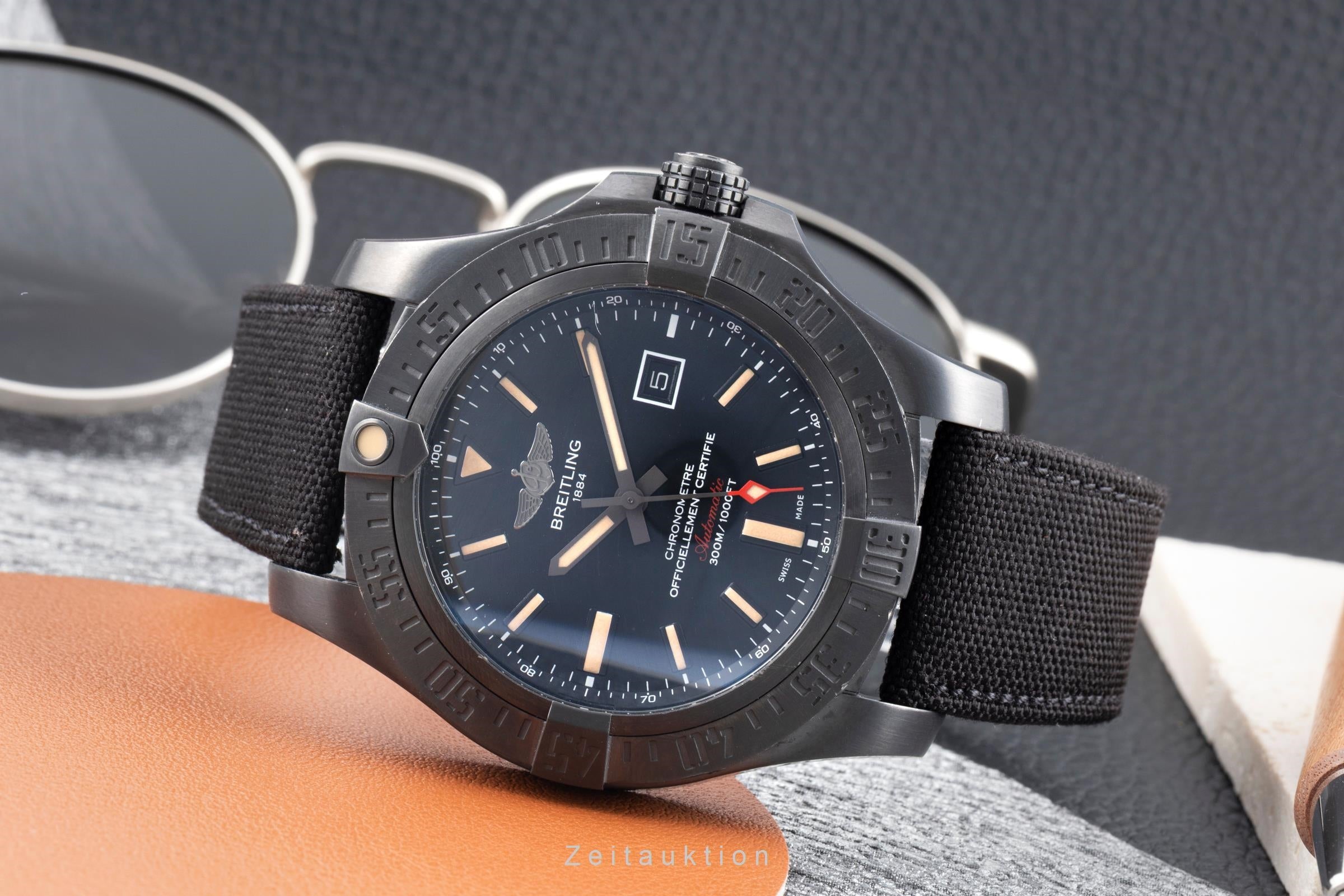 Breitling Avenger Blackbird Automatik Titan Ref. V1731010/BD12 B&P 2019 [2602685]