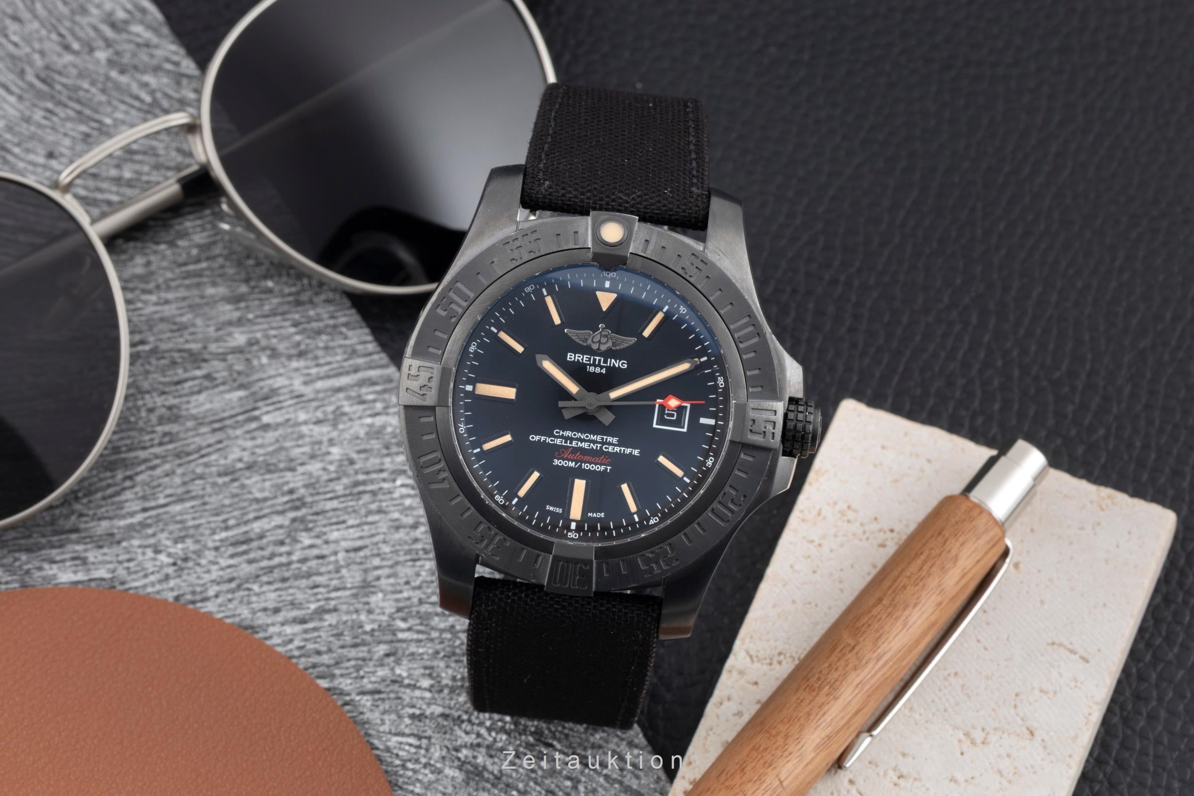 Breitling Avenger Blackbird Automatik Titan Ref. V1731010/BD12 B&P 2019 [2602685]