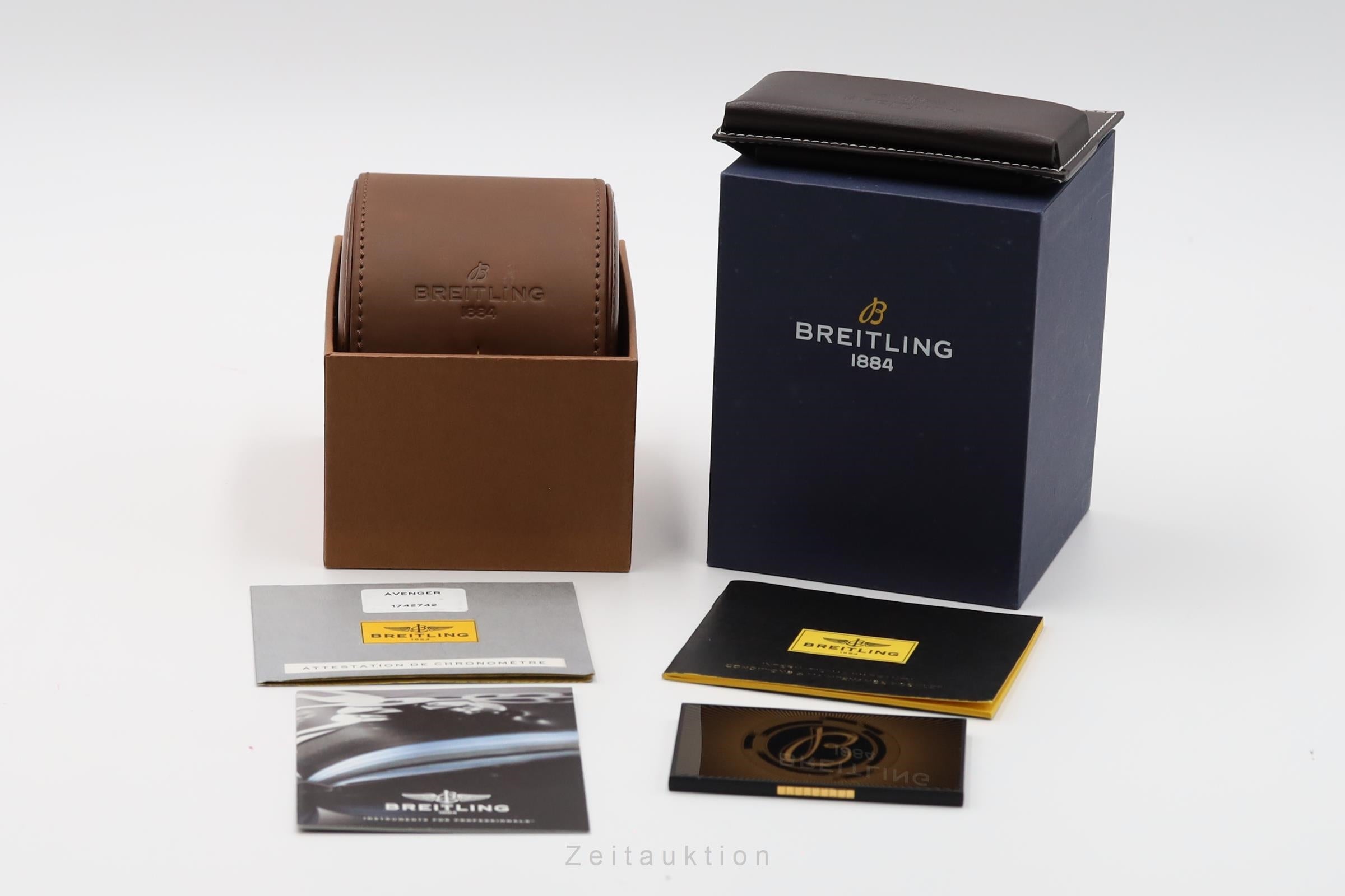 Breitling Avenger Blackbird Automatik Titan Ref. V1731010/BD12 B&P 2019 [2602685]