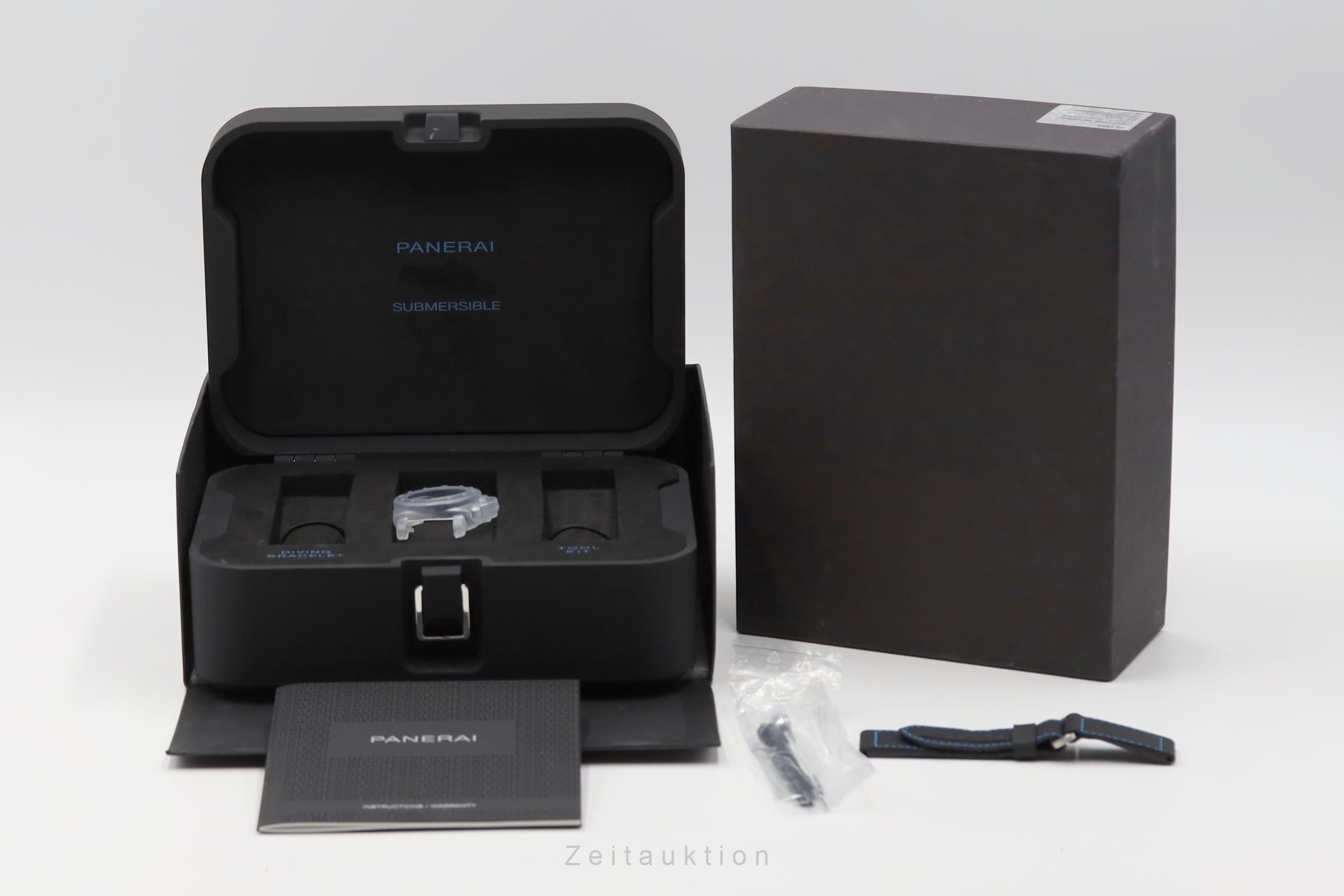 Panerai Submersible steel automatic men's watch PAM01068 LP: 12200EUR  [2602785]